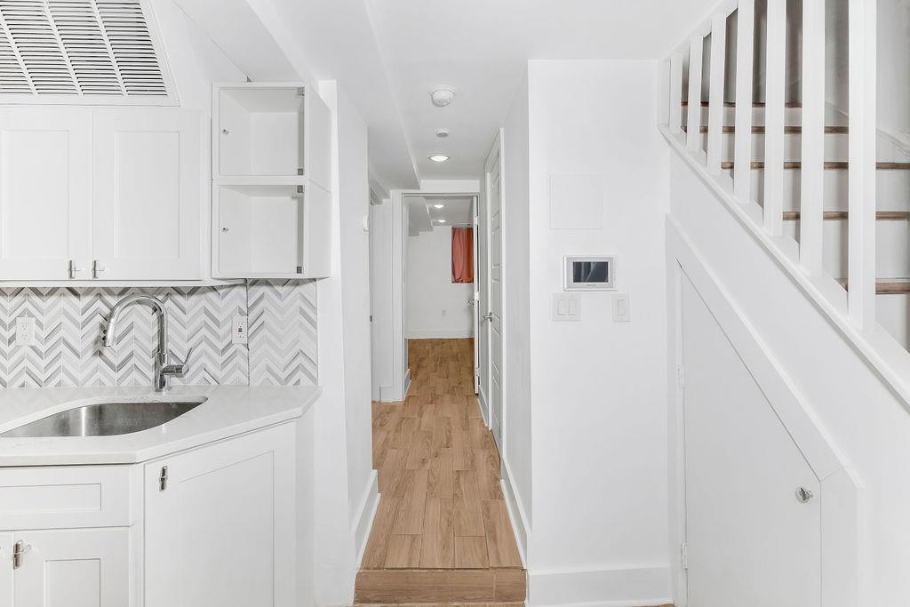 104 HOPKINS AVE #1