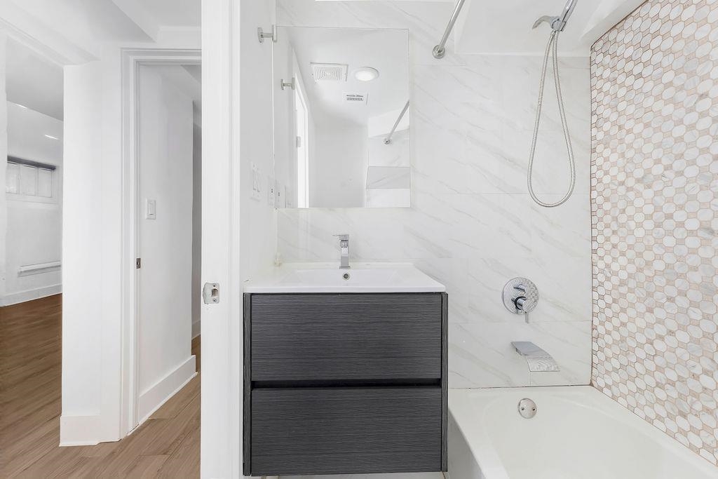 104 HOPKINS AVE #1