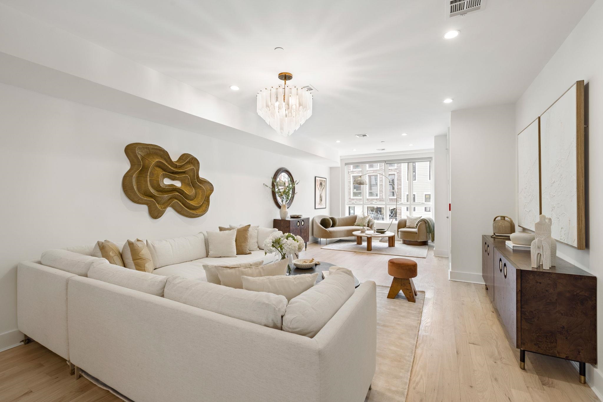 529 ADAMS ST - Photo 3