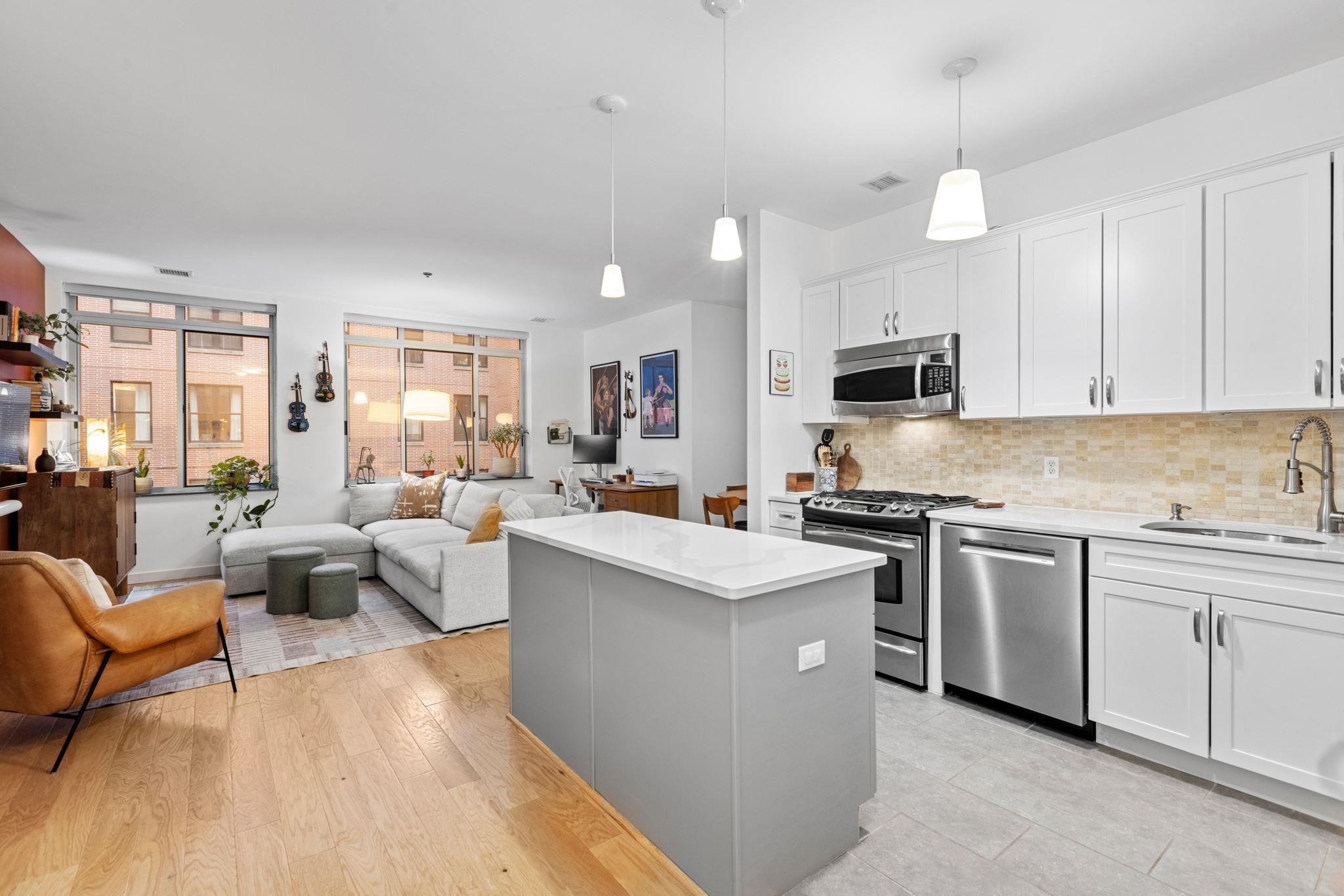 25 MCWILLIAMS PL Unit: 307