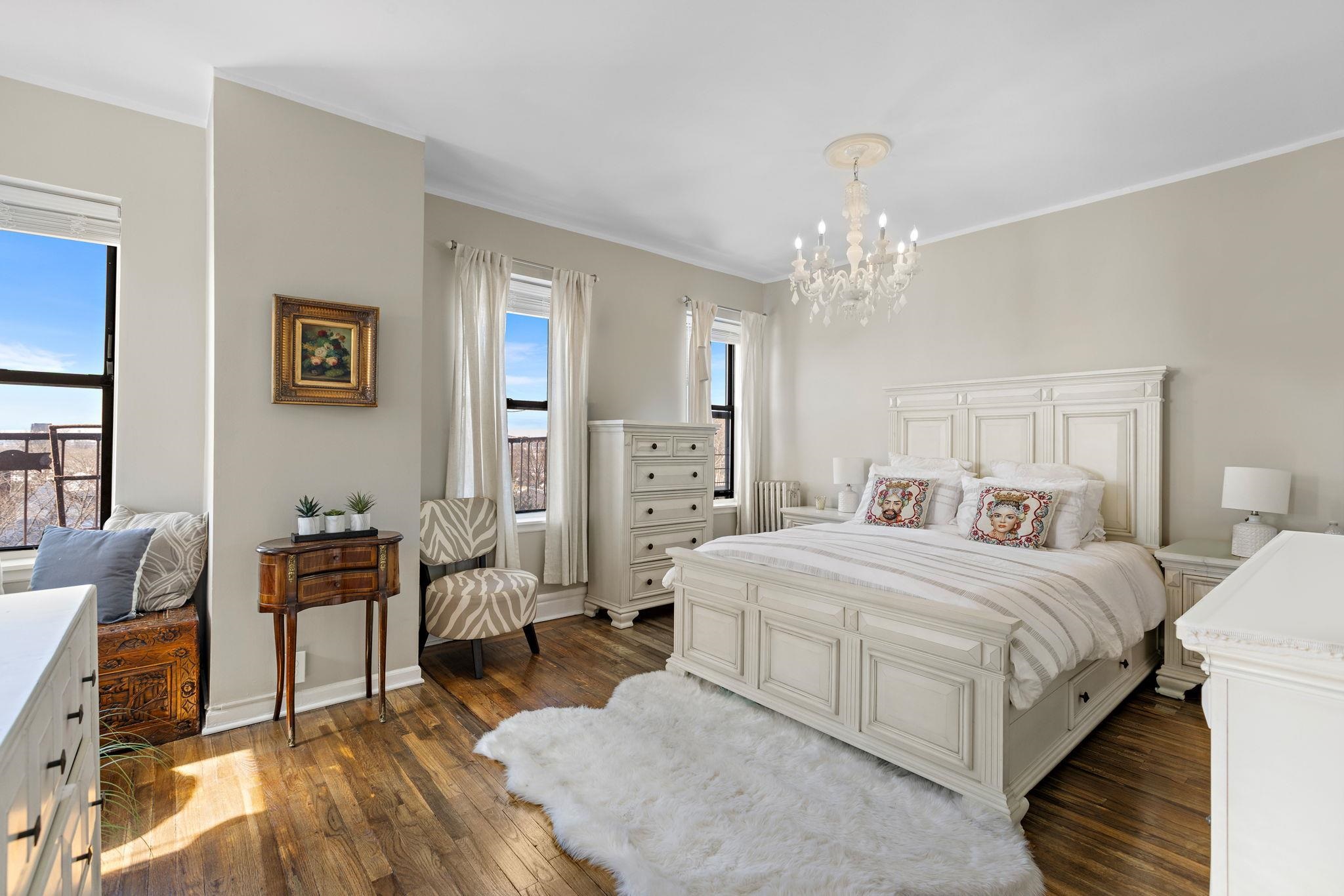 277 HARRISON AVE Unit: 3D