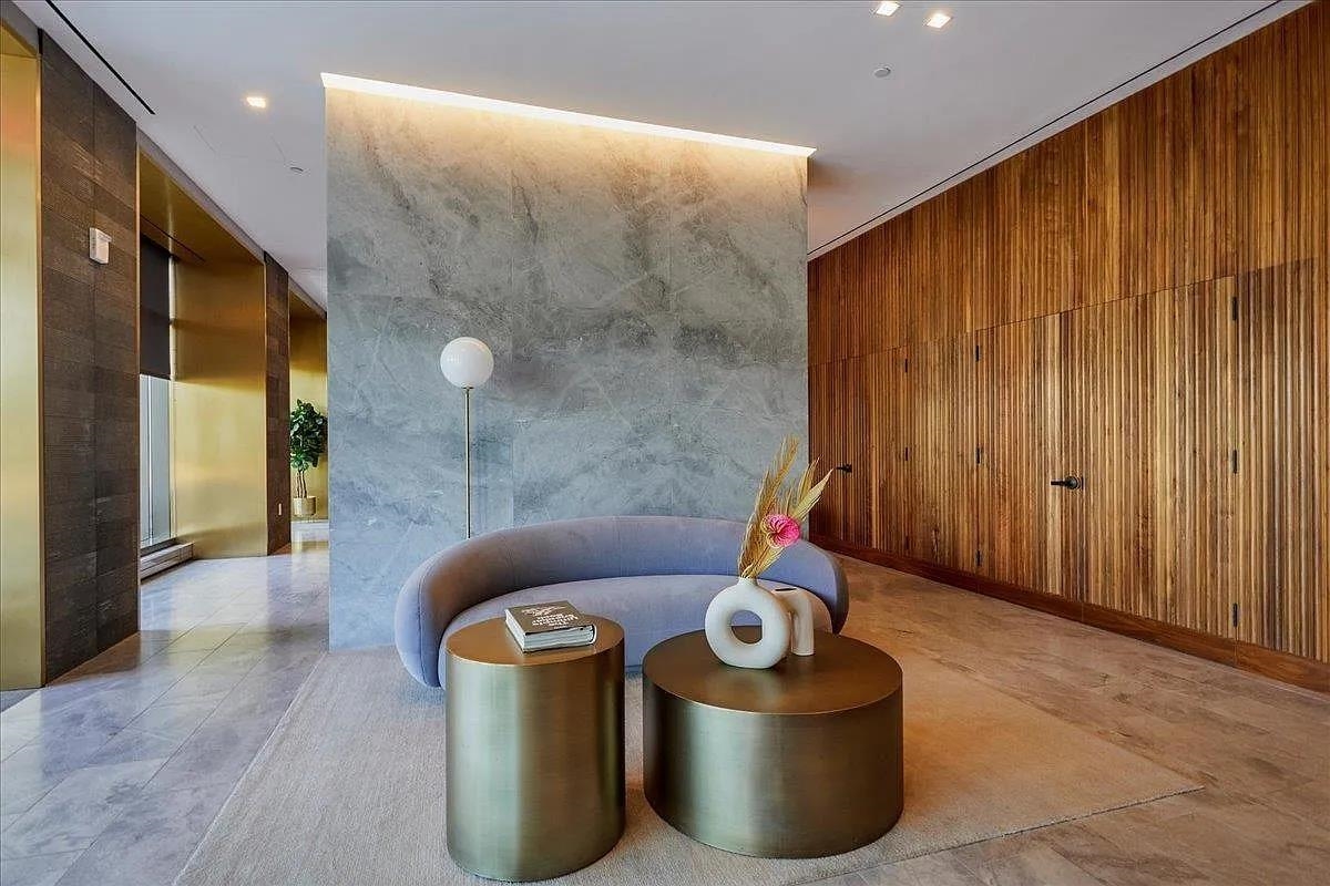 75 PARK LANE SOUTH #304