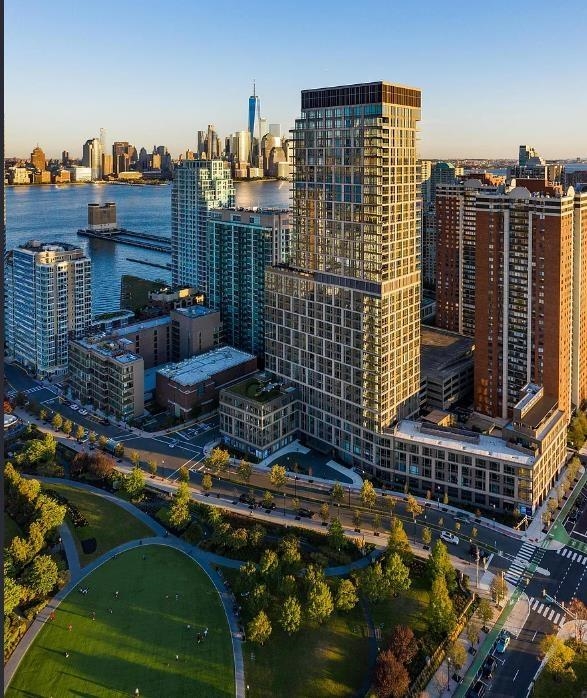 75 PARK LANE SOUTH #304