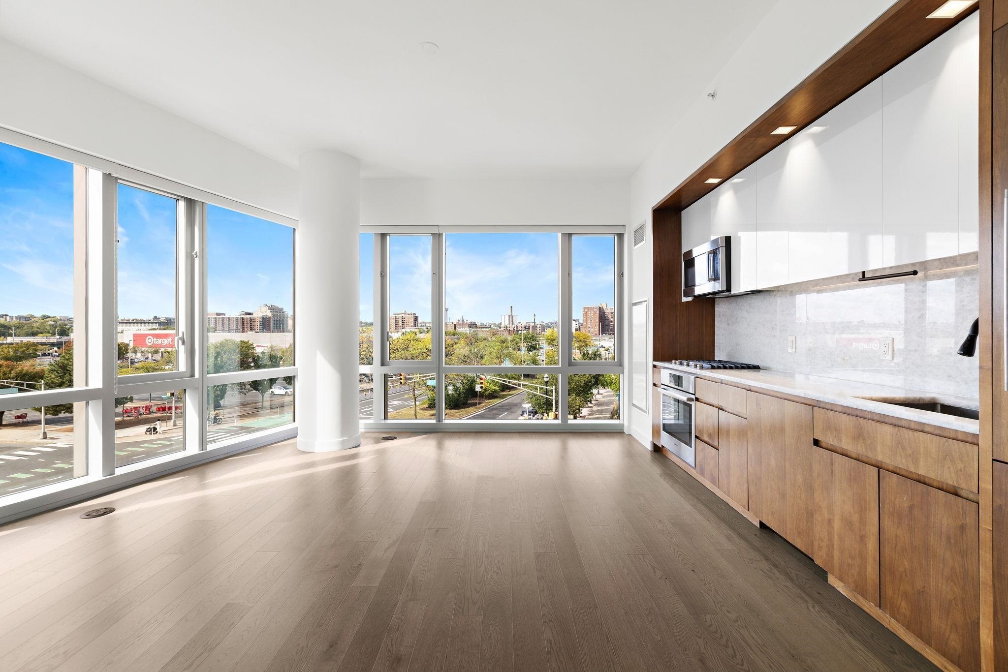 75 PARK LANE SOUTH #304