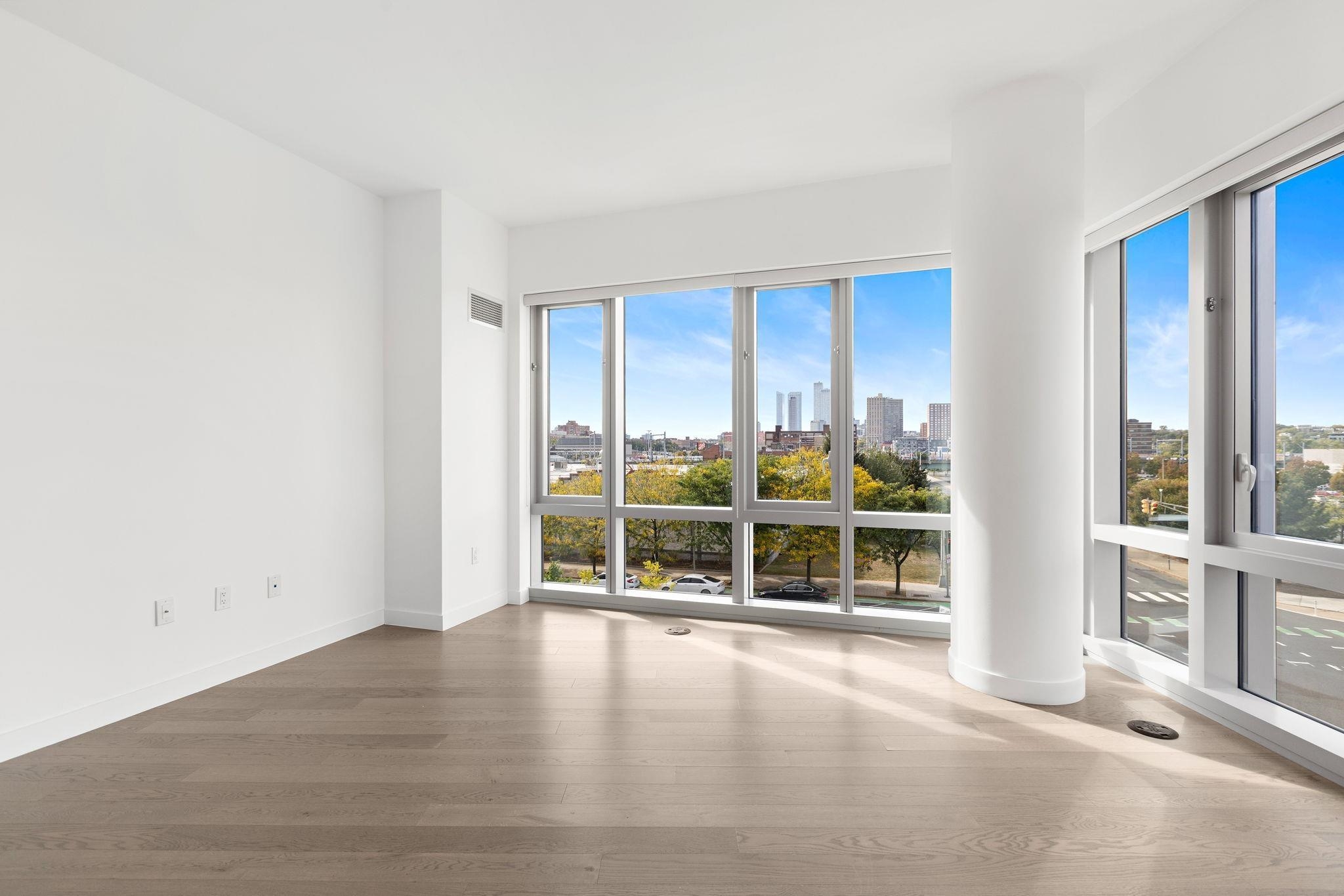 75 PARK LANE SOUTH #304