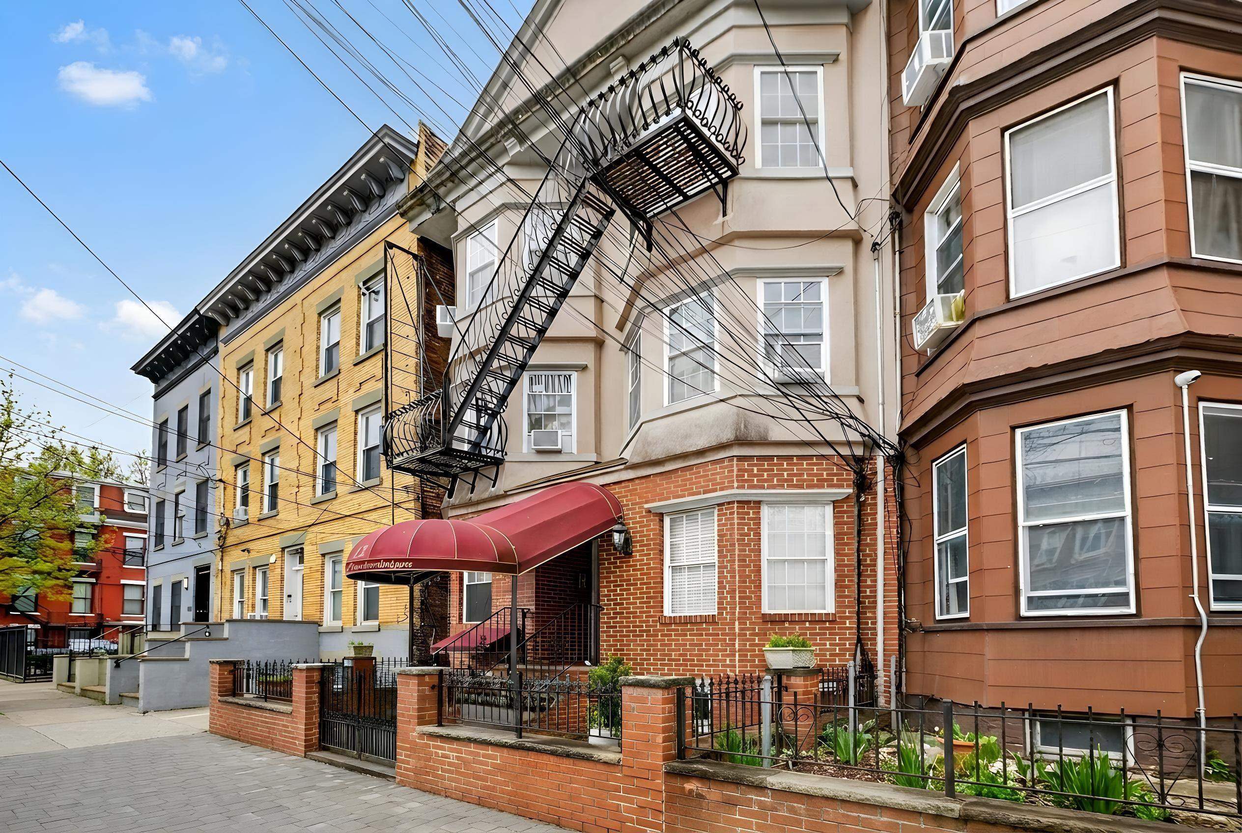 15 JEFFERSON AVE Unit: 2B