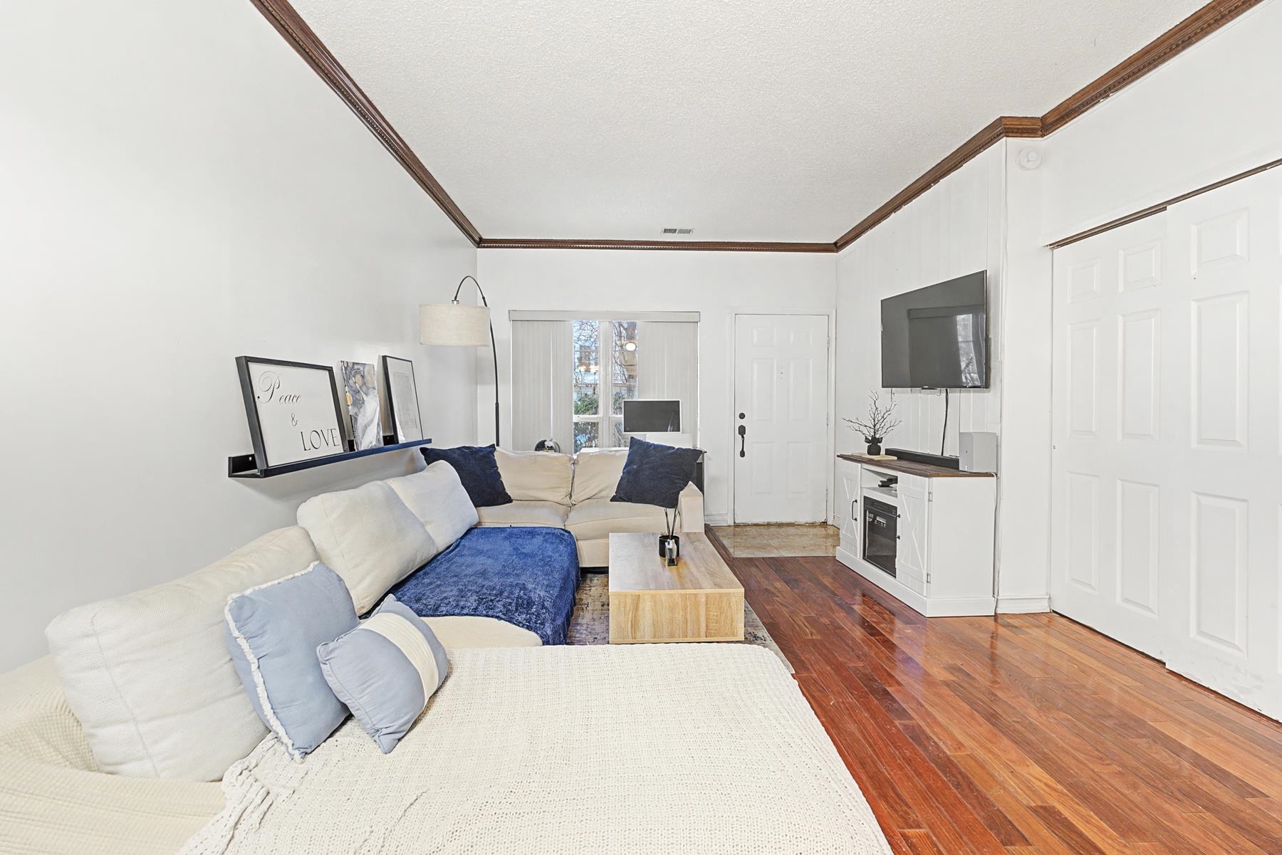 111 COTTONWOOD ST - Photo 5