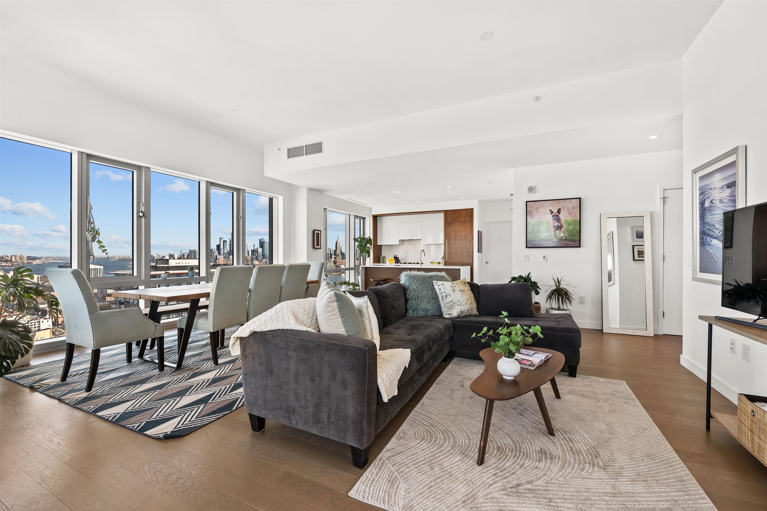 75 PARK LANE SOUTH #PH-3701