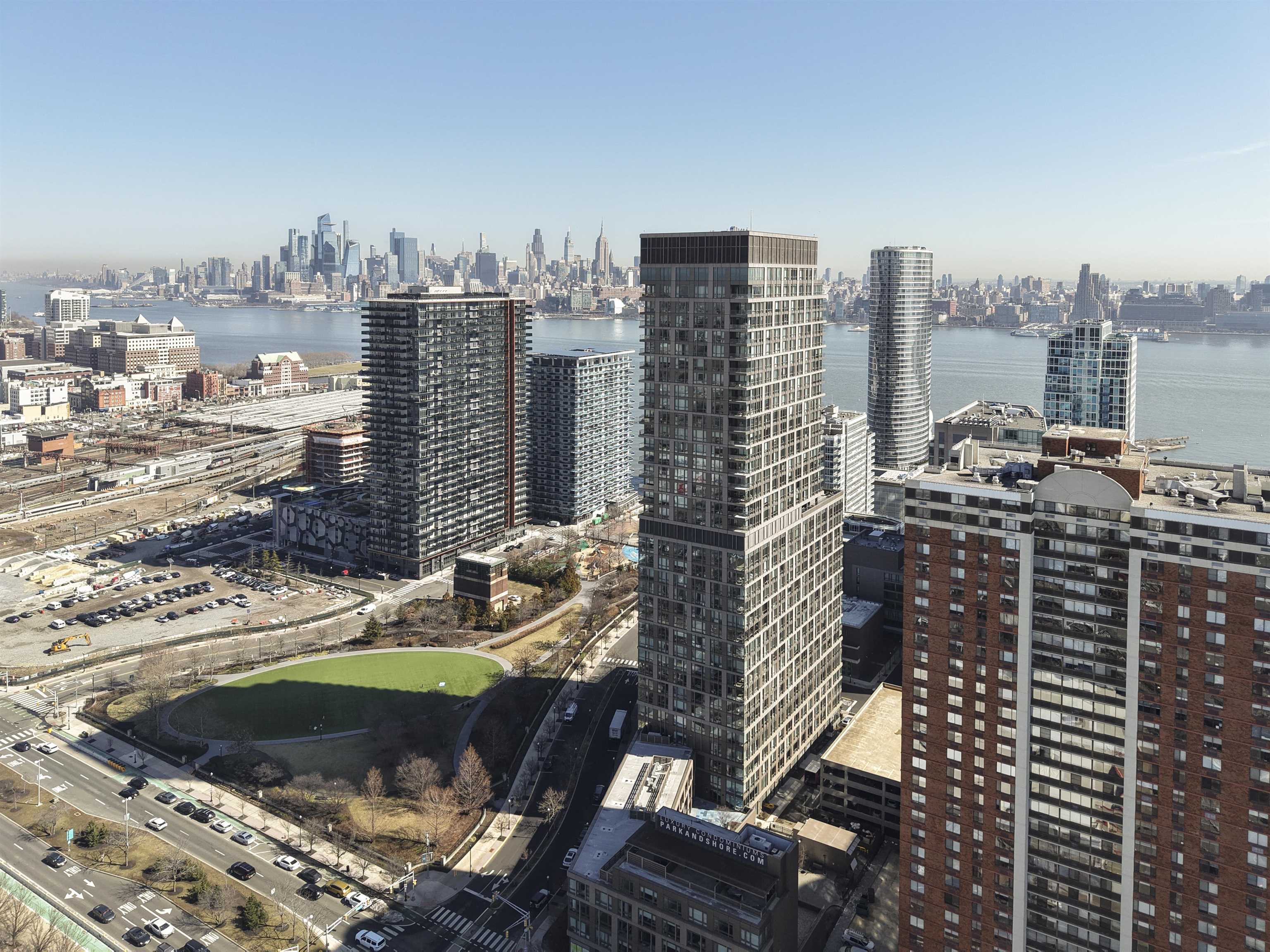 75 PARK LANE SOUTH #PH-3701