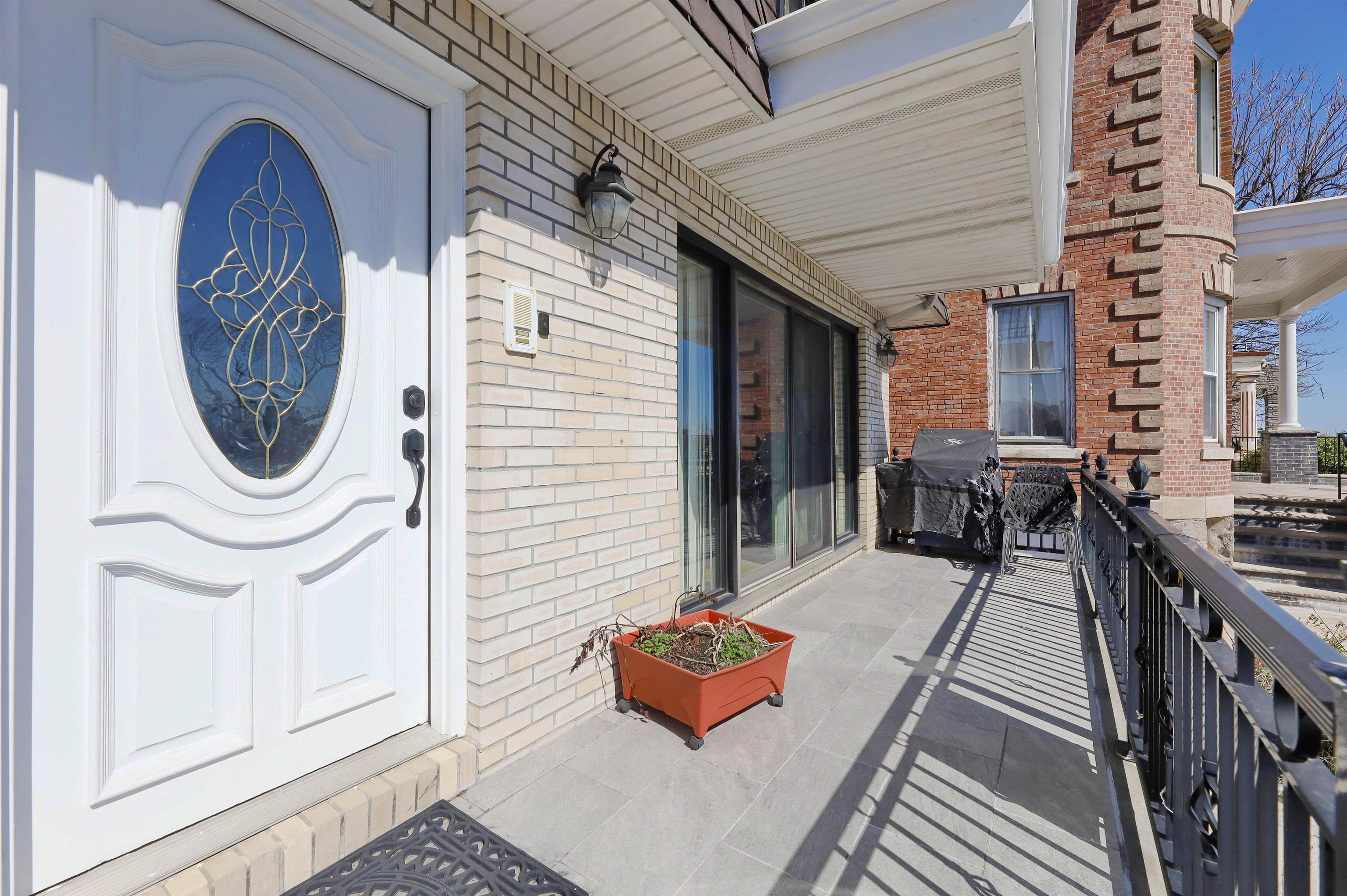 1021 BLVD EAST - Photo 3