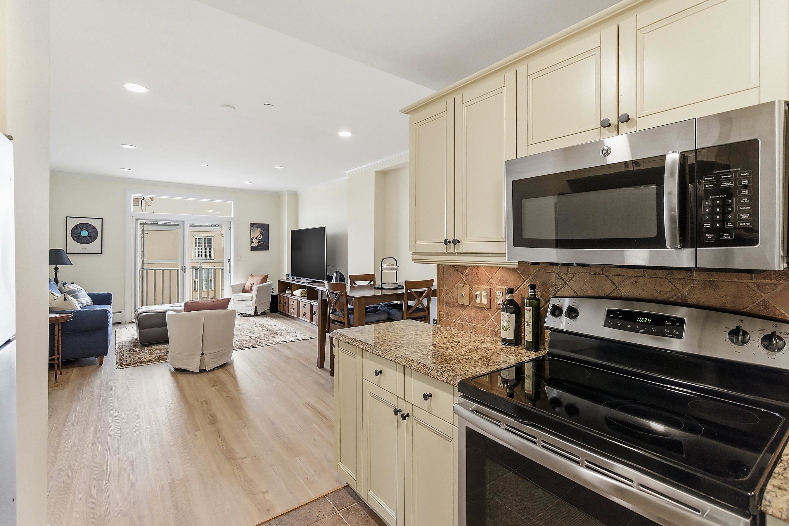 206 SHEARWATER CT WEST #61