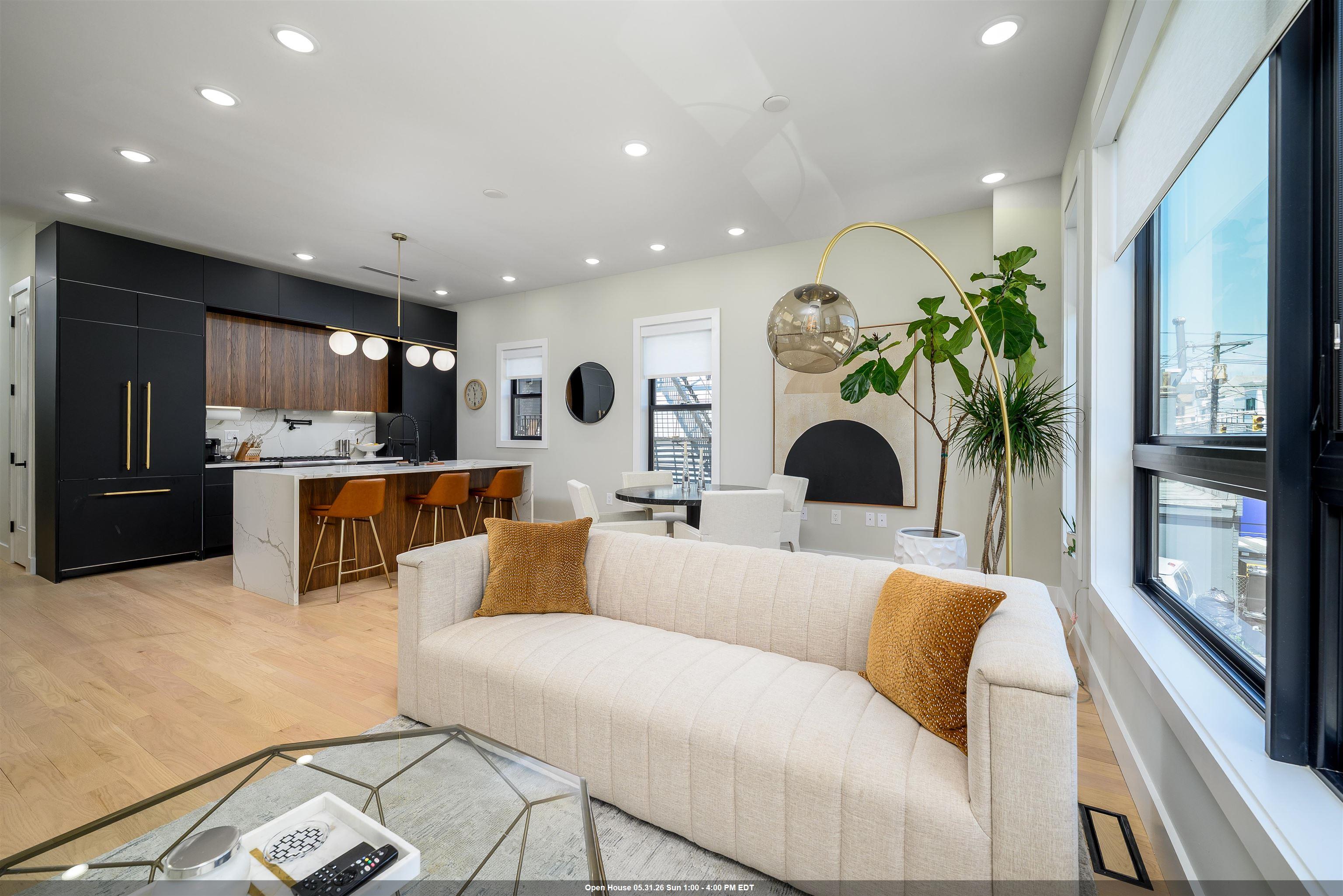 45 CHARLES ST - Photo 1