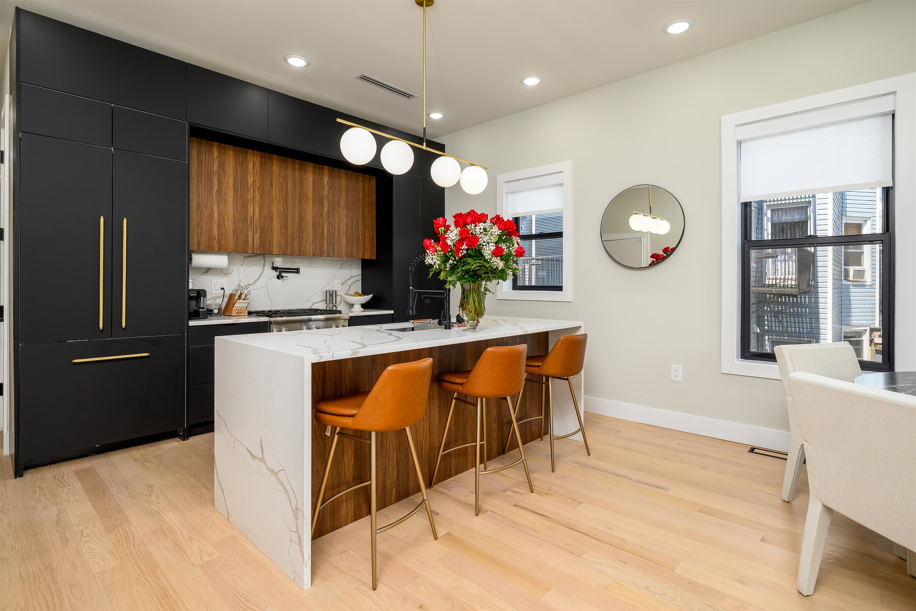 45 CHARLES ST - Photo 4