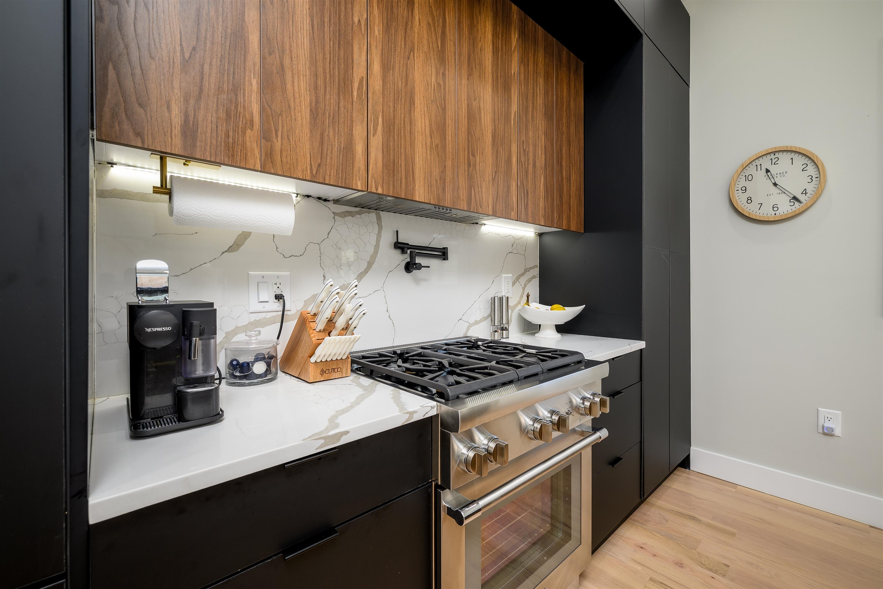 45 CHARLES ST - Photo 5