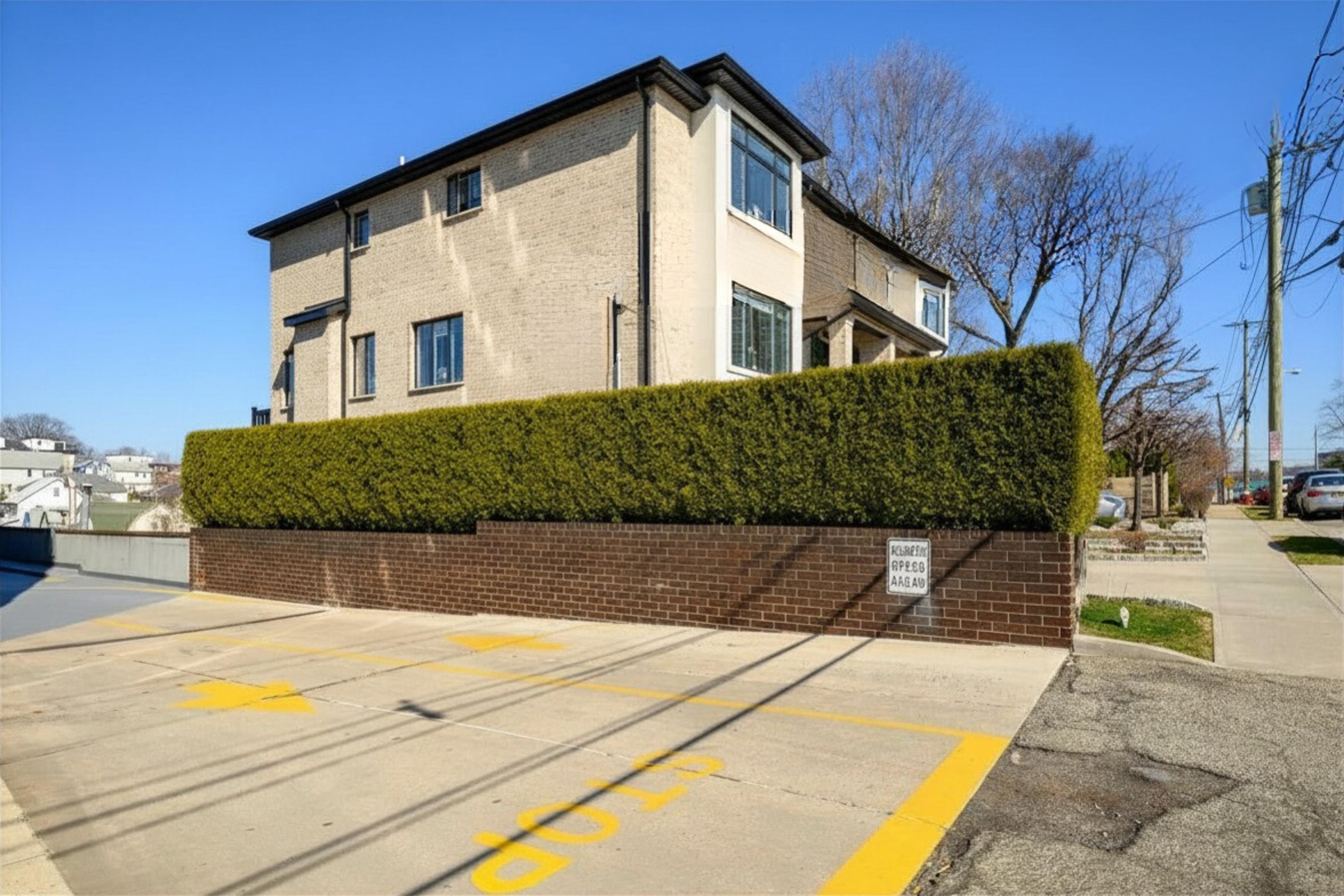 2021 FLETCHER AVE - Photo 2