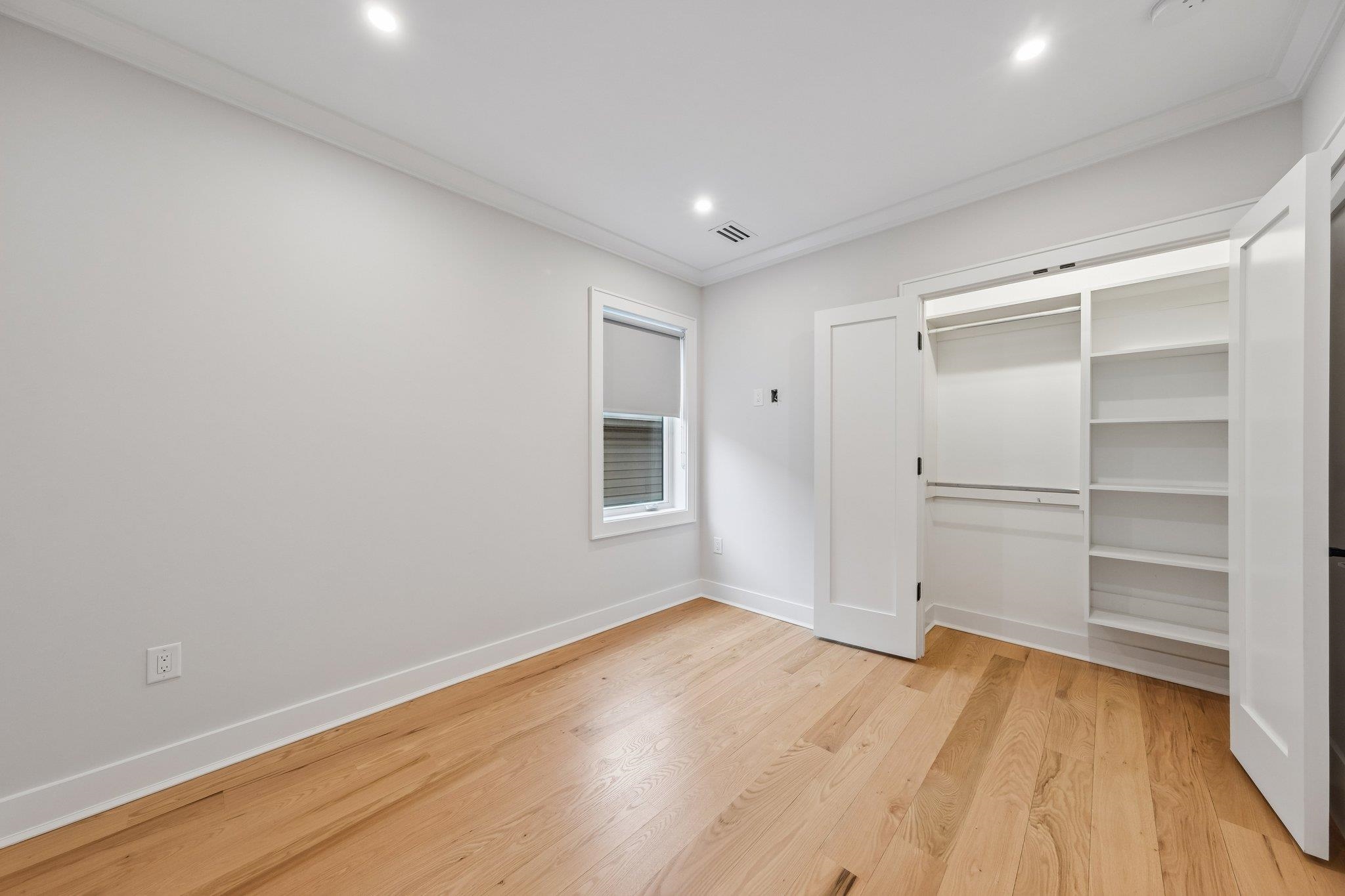 183 ZABRISKIE ST #3