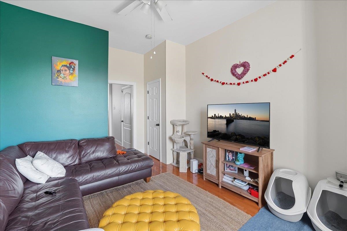 100 LEONARD ST #3L