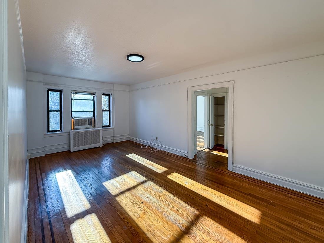 36 DUNCAN AVE - Photo 4