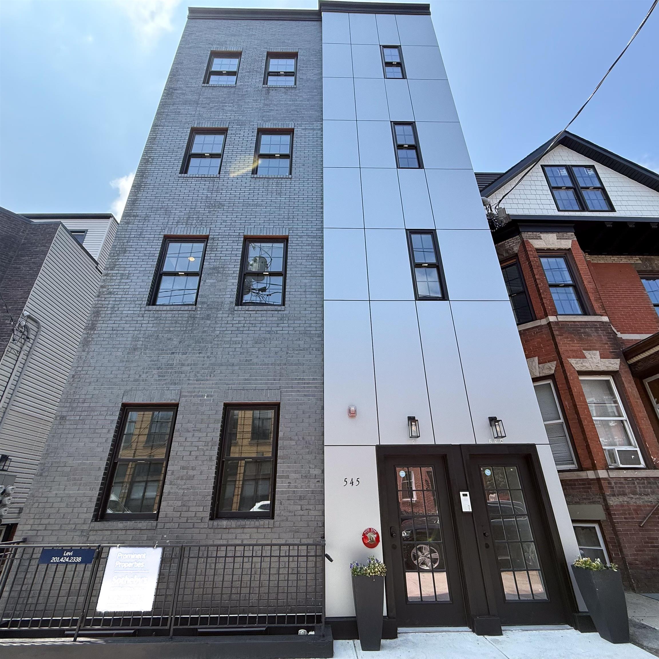 545 PALISADE AVE #1A