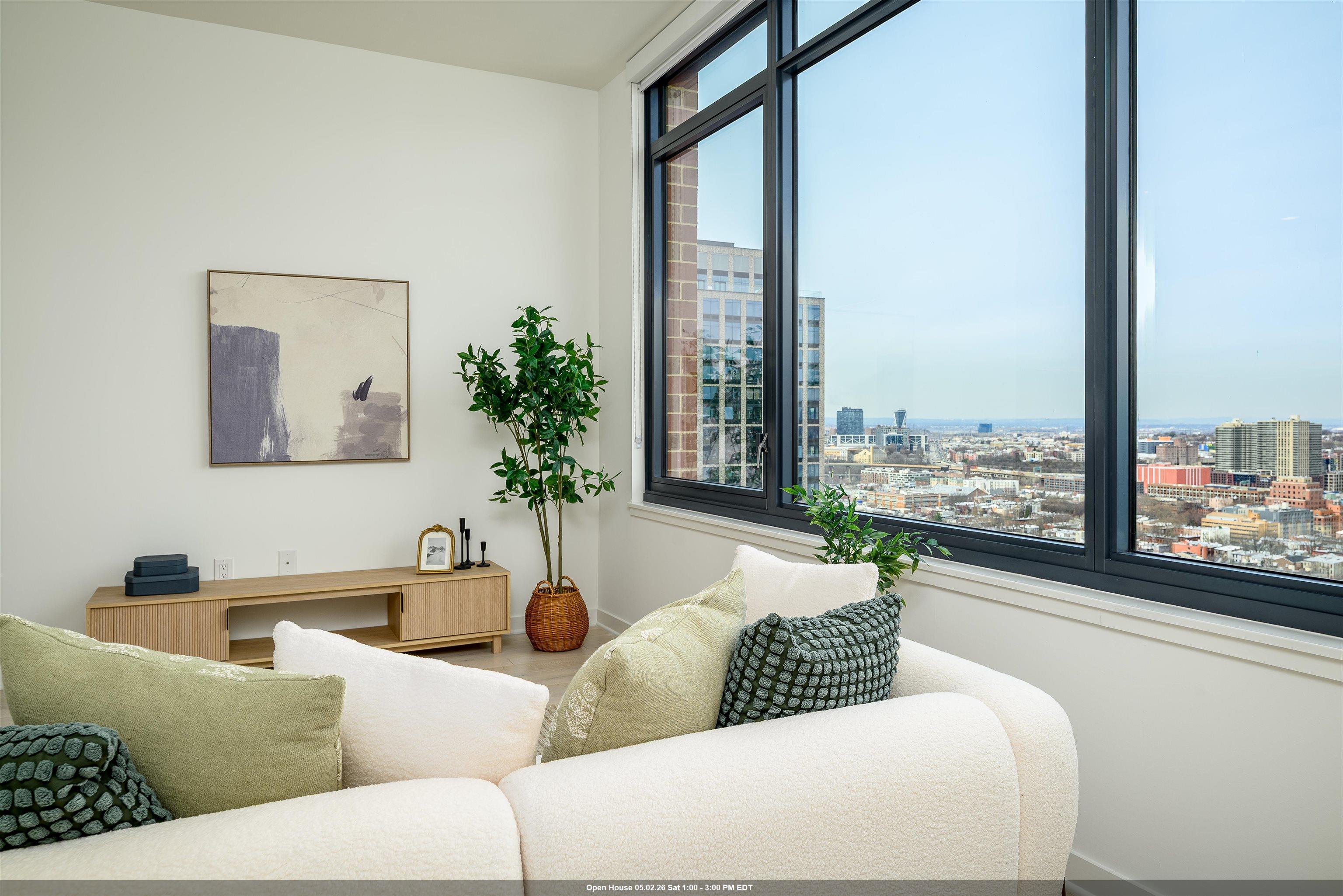 155 BAY ST #3102