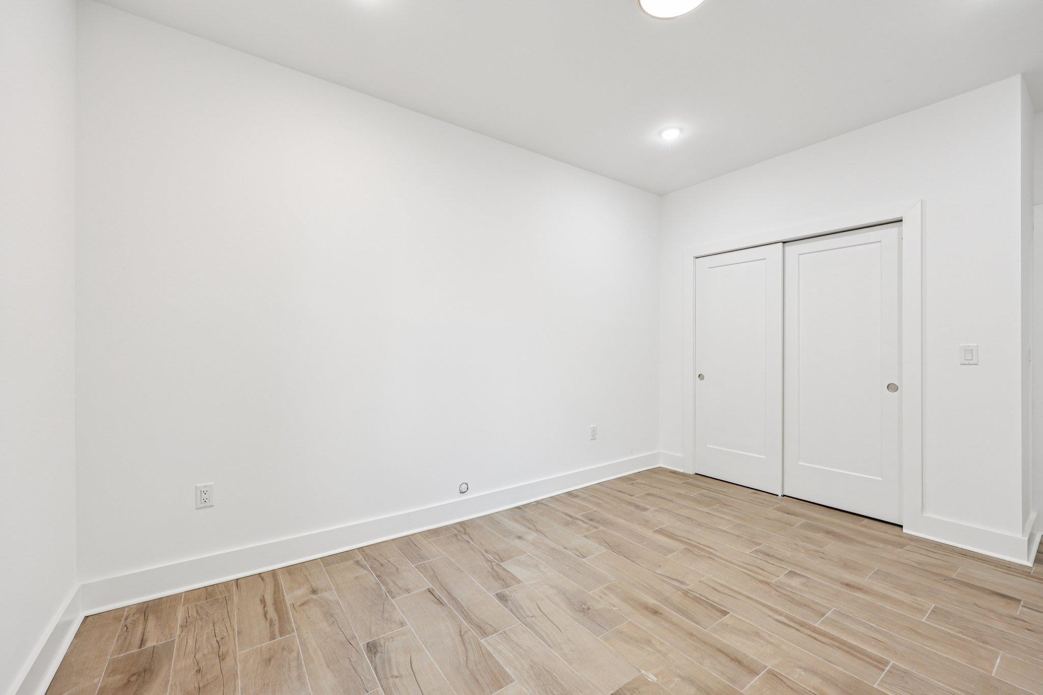 1003 SUMMIT AVE #1