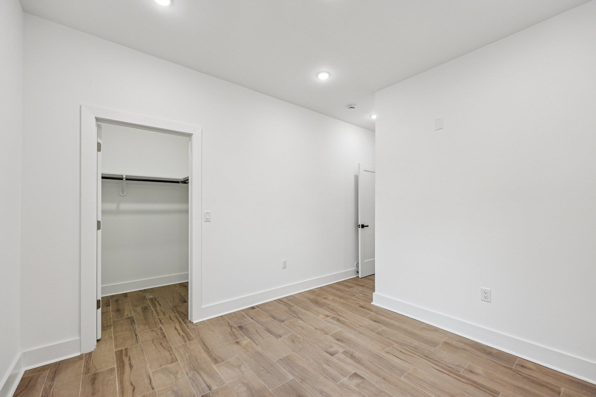 1003 SUMMIT AVE #1