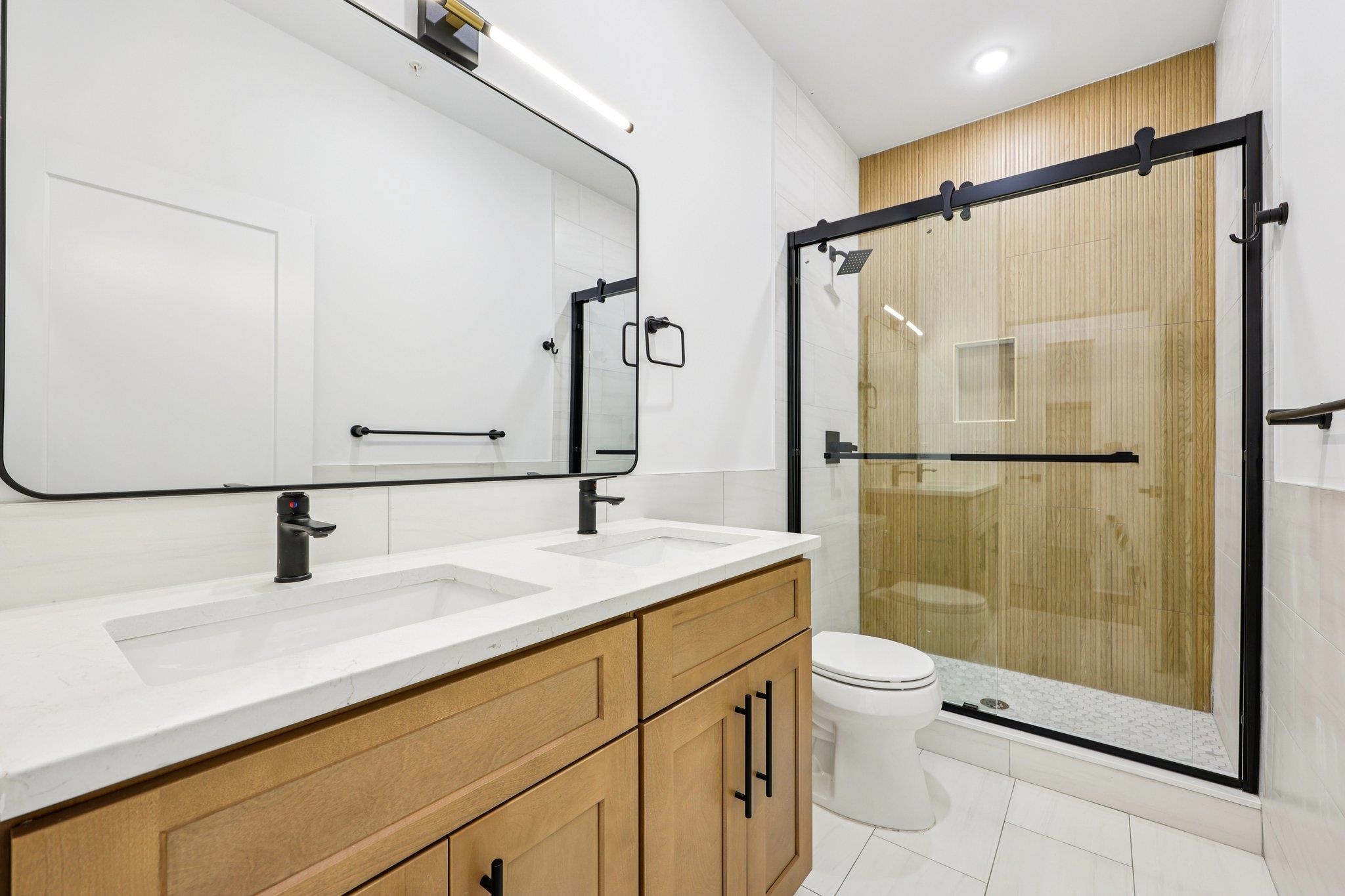1003 SUMMIT AVE #1