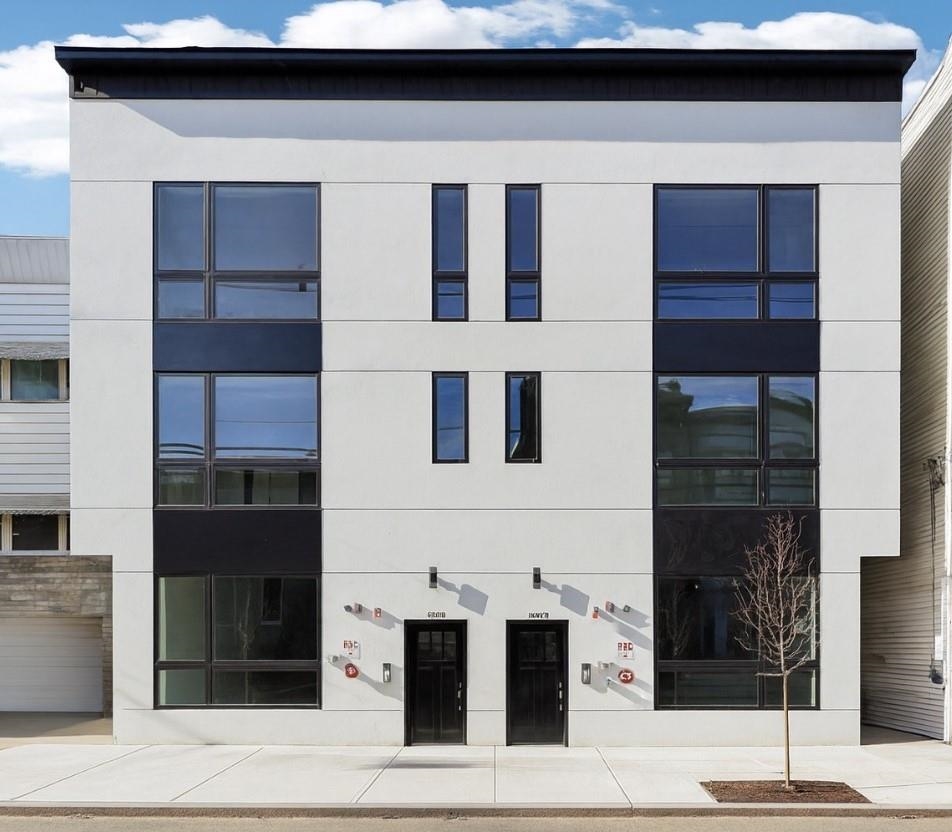 1003 SUMMIT AVE #1