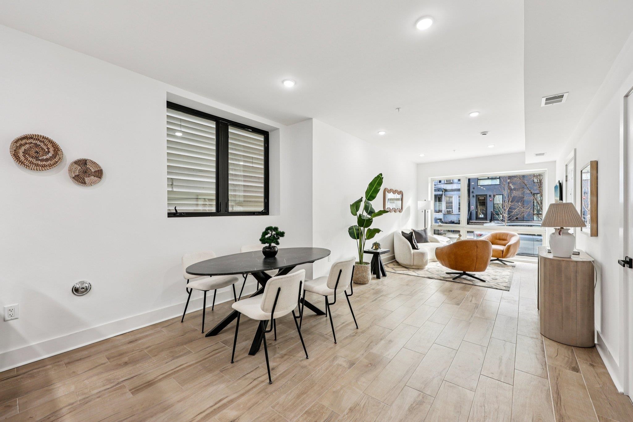 1003 SUMMIT AVE #1