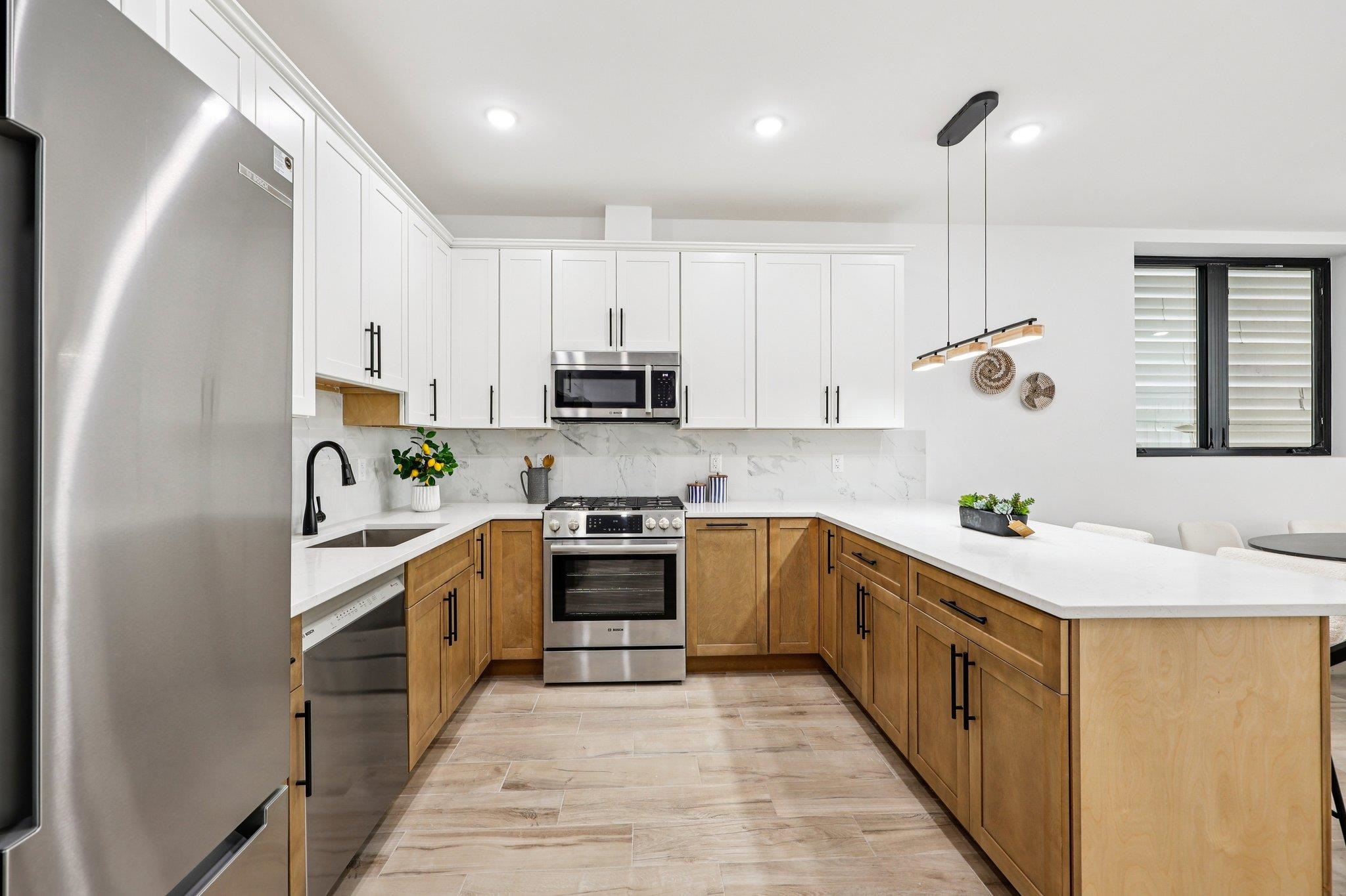 1003 SUMMIT AVE #1