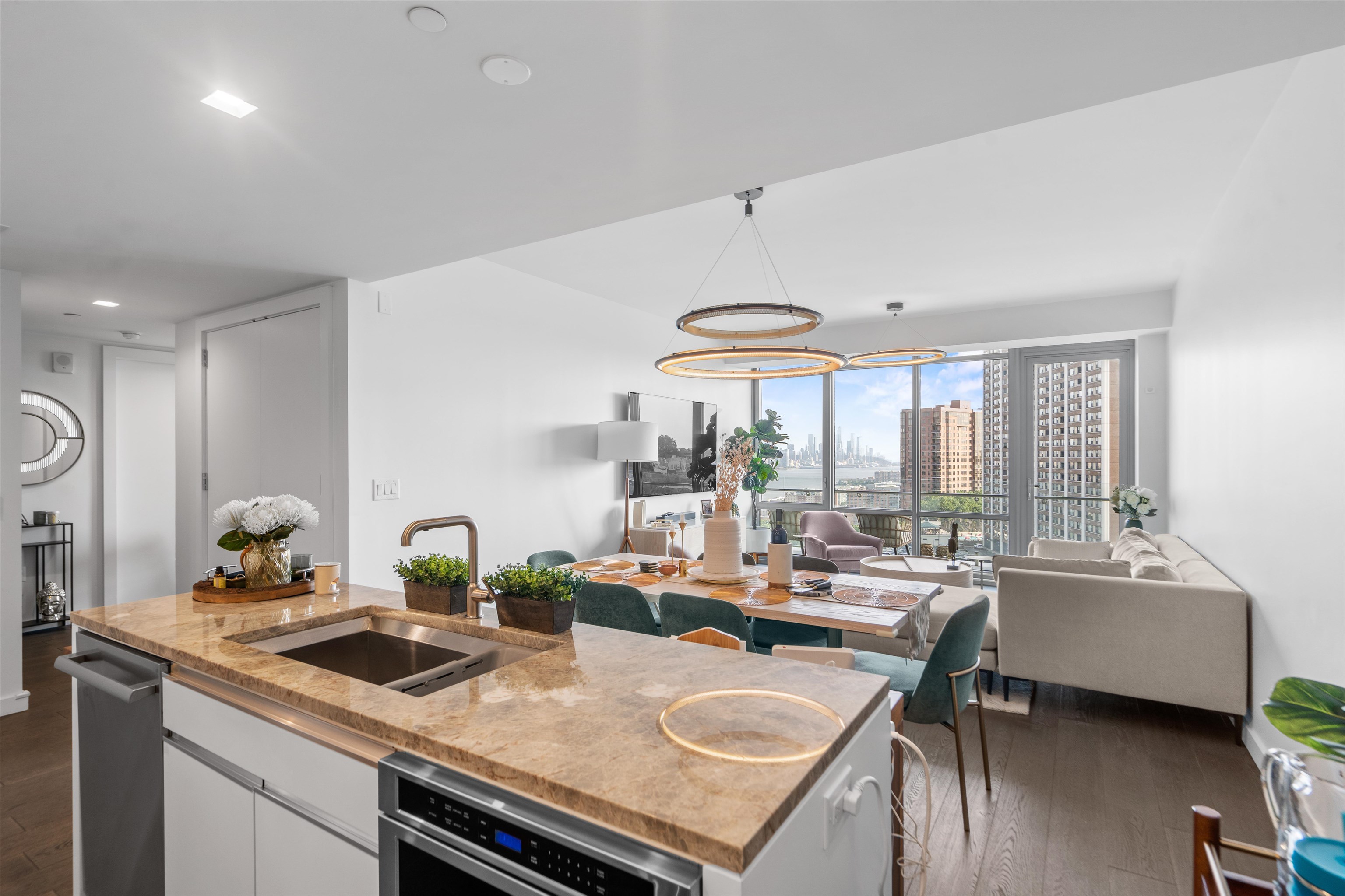 320 ADOLPHUS AVE - Photo 4