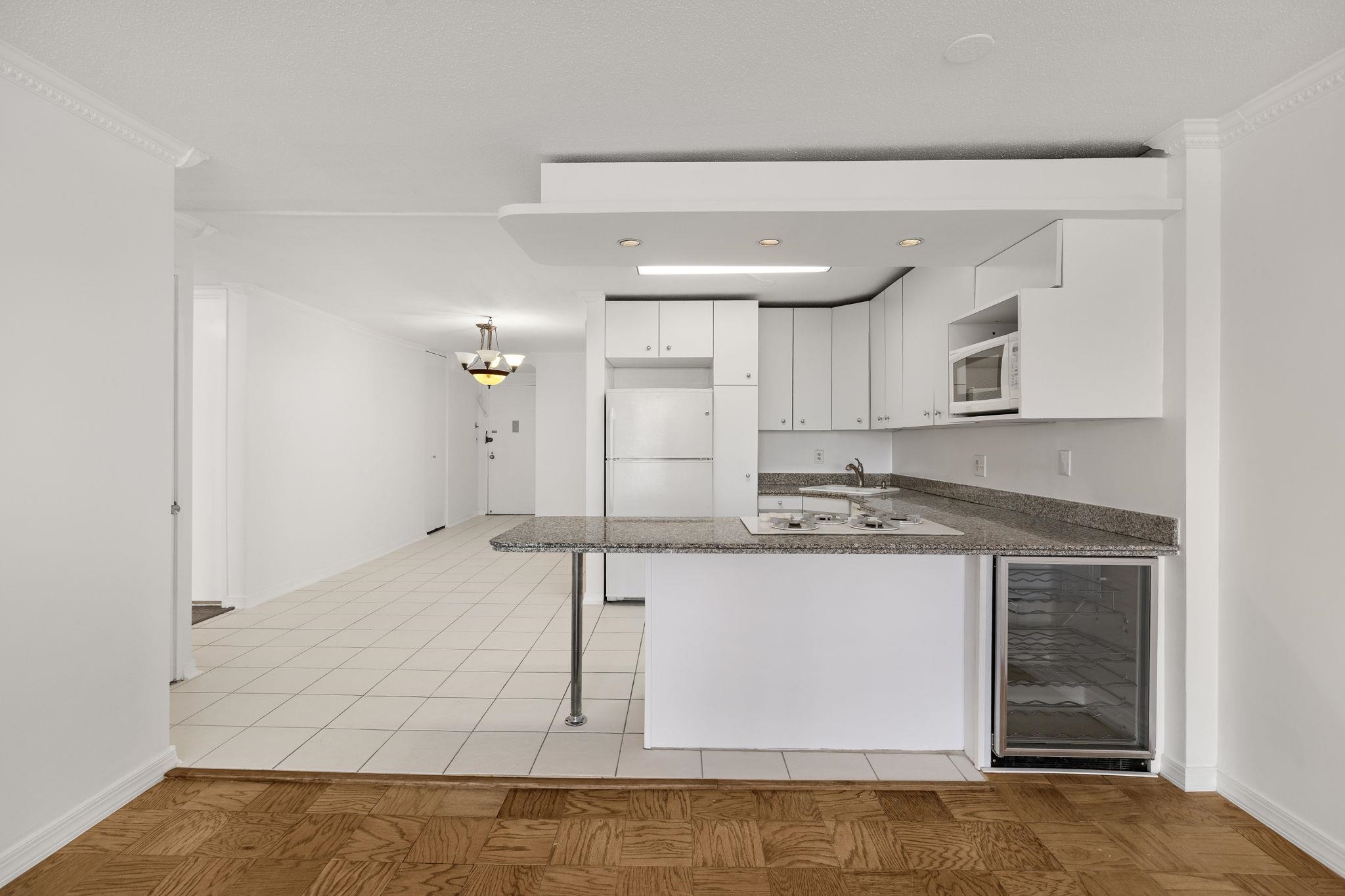 7004 BLVD EAST - Photo 2