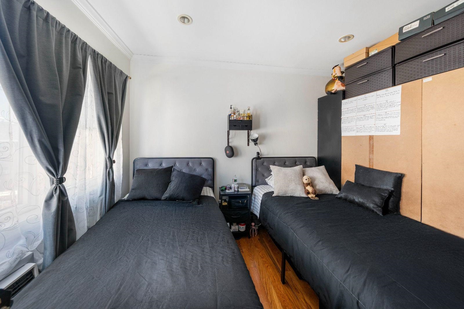 133 33RD ST - Photo 4