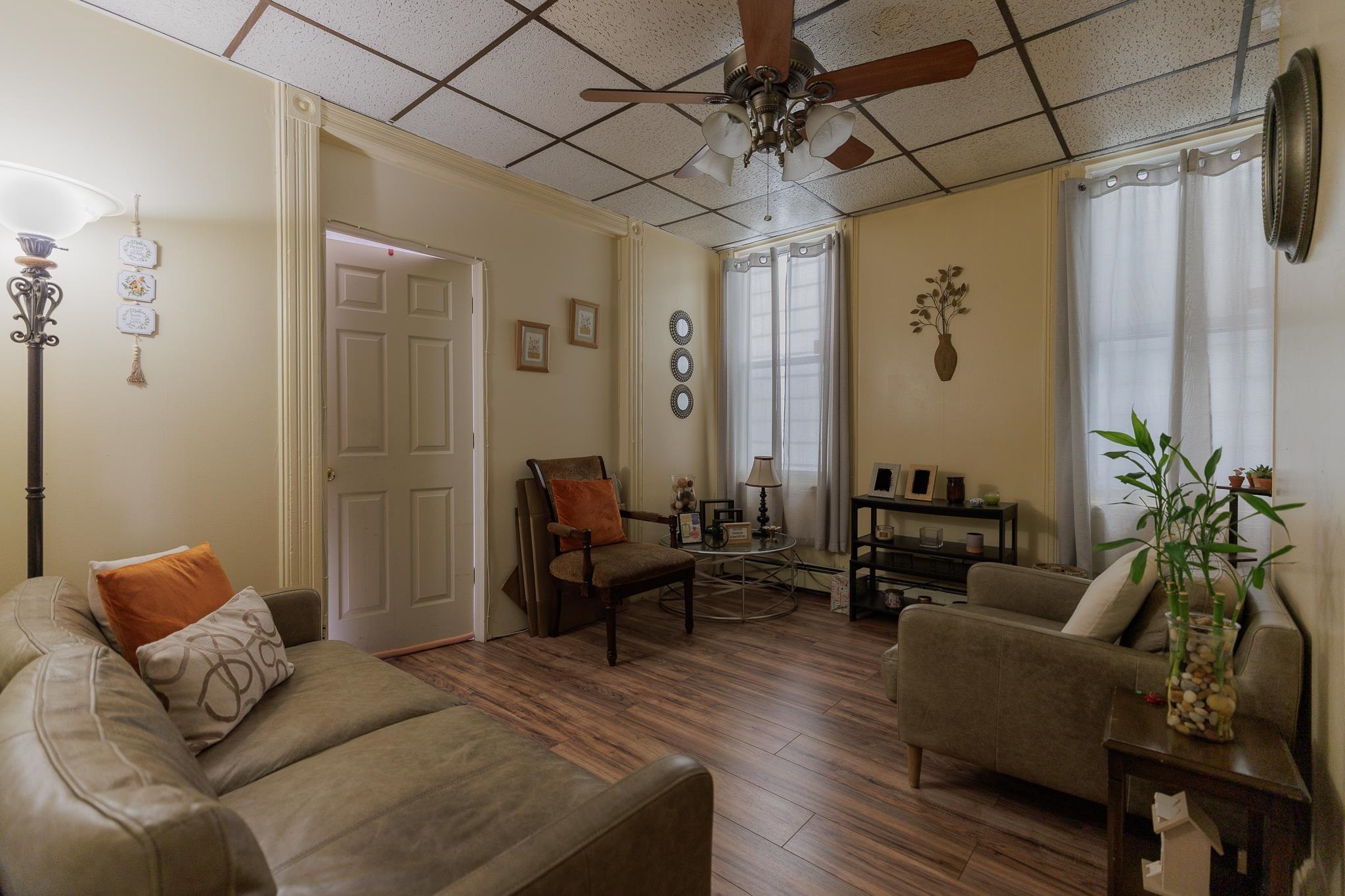 212 MAPLE ST - Photo 5