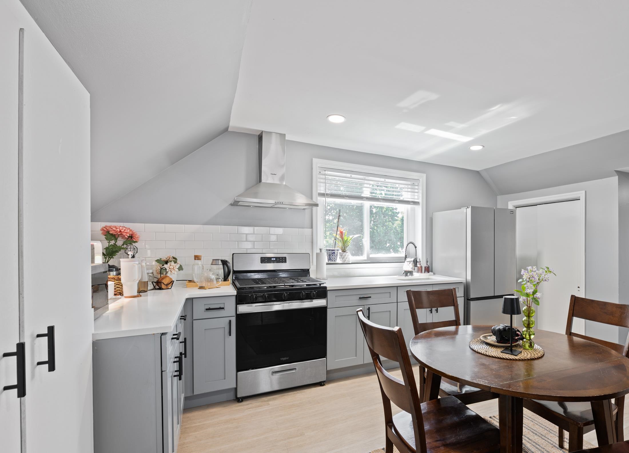 3912 LIBERTY AVE - Photo 4