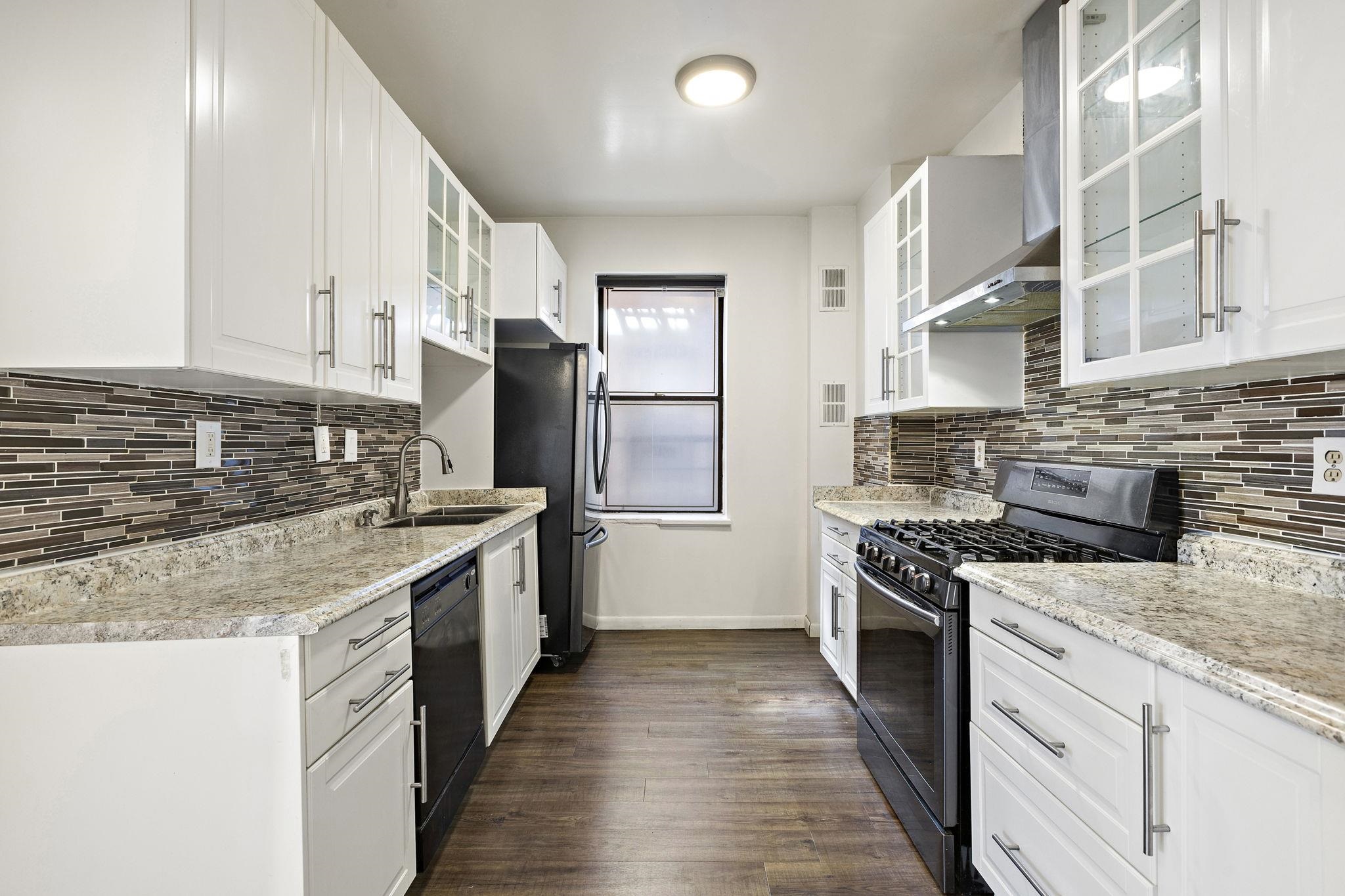6601 BROADWAY #D7