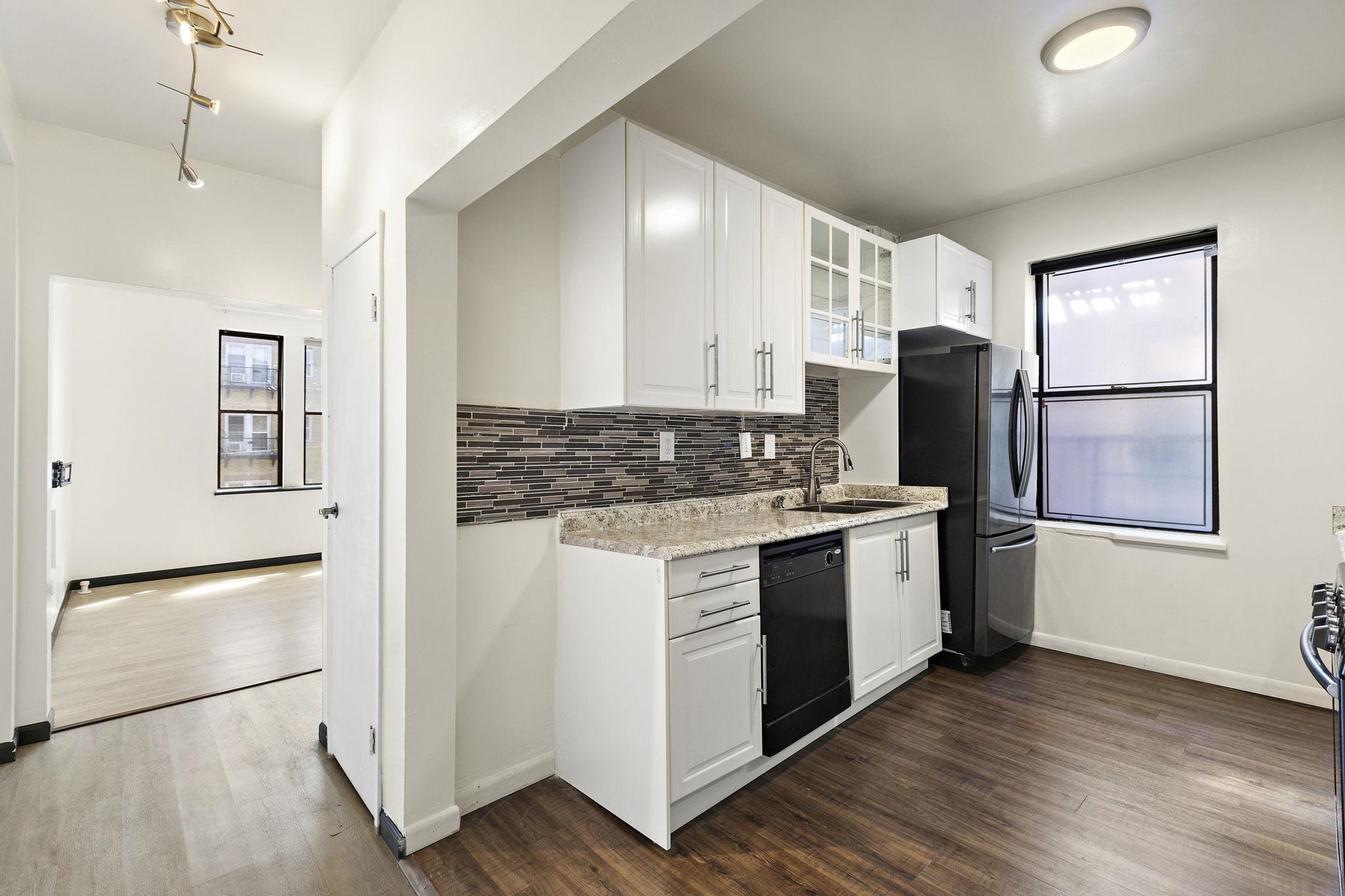 6601 BROADWAY #D7