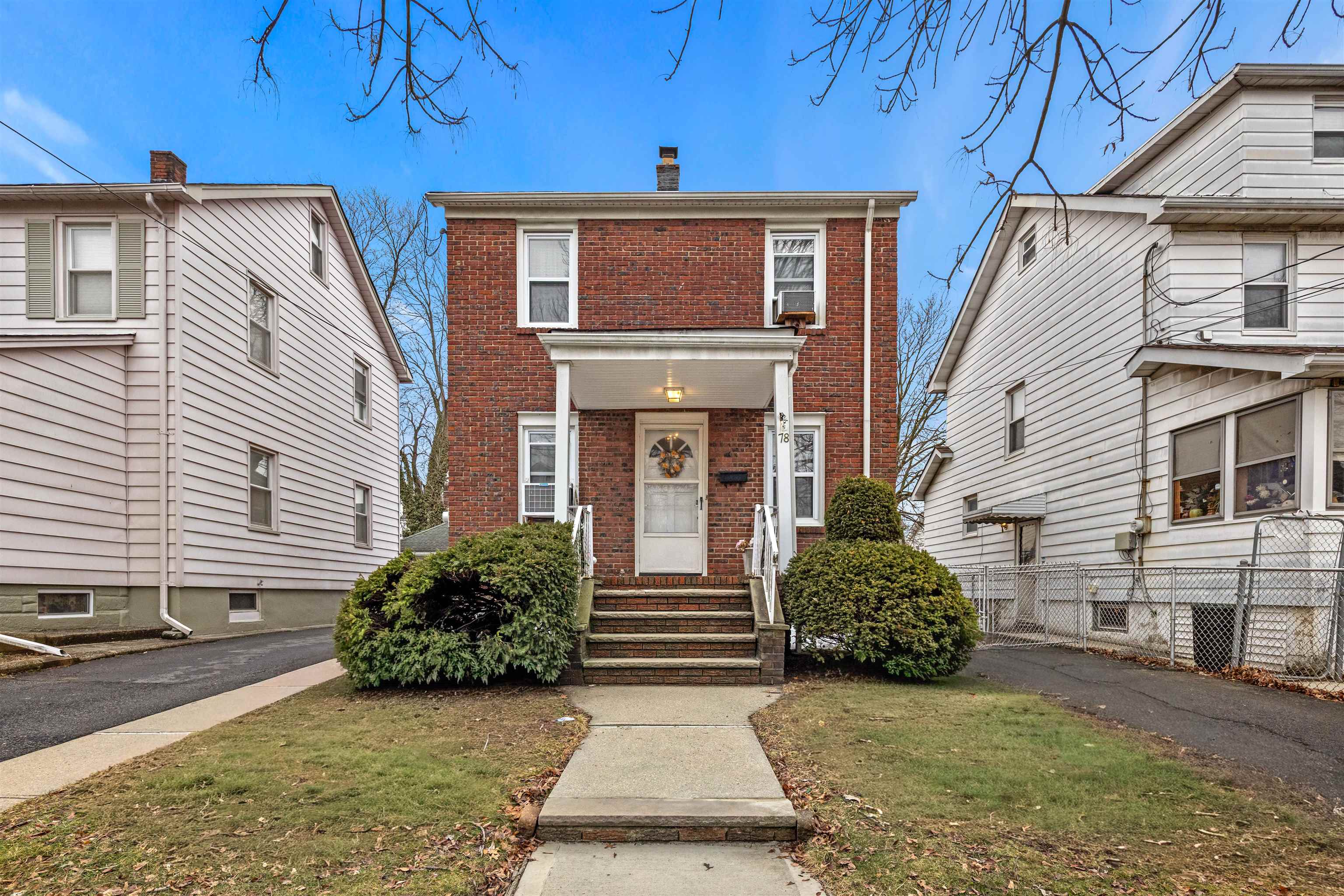 78 FLOYD AVE