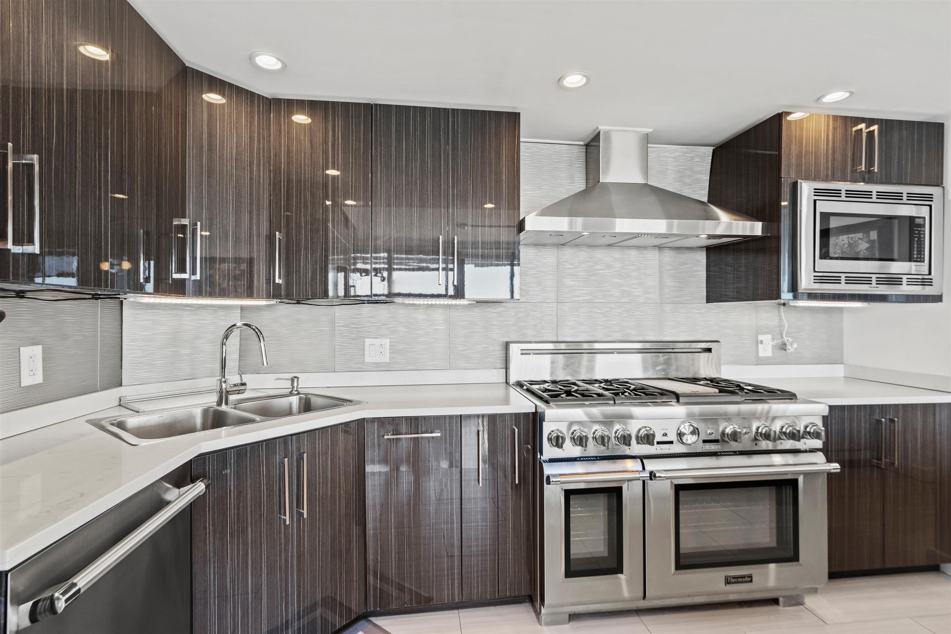 7004 BLVD EAST - Photo 5