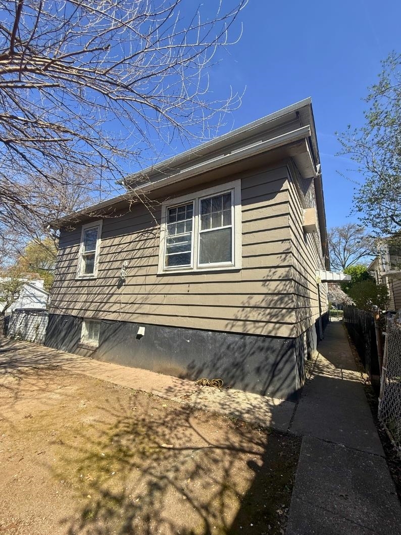12-14 HILLCREST RD - Photo 2