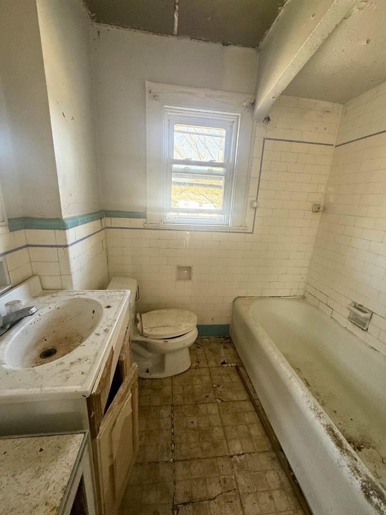 12-14 HILLCREST RD #2