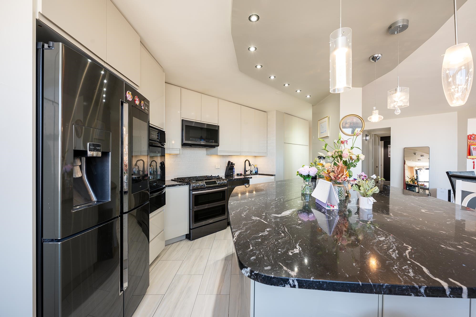 7004 BLVD EAST - Photo 2