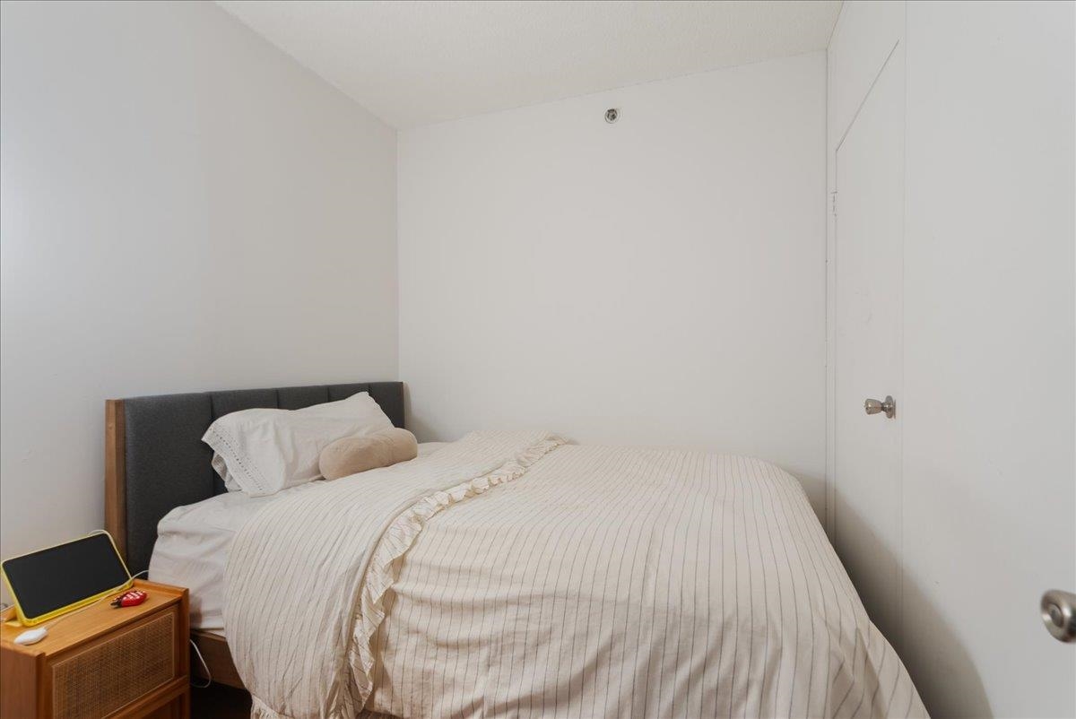 45 RIVER DR SOUTH #1705