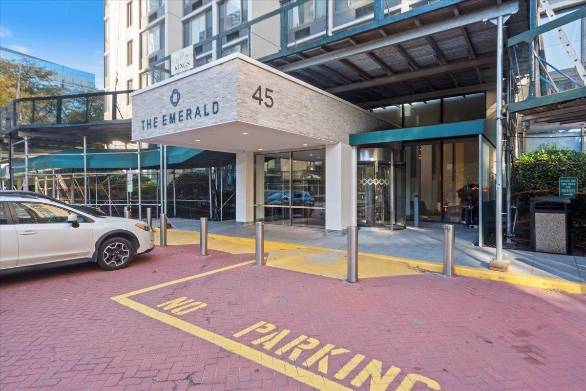 45 RIVER DR SOUTH #1705