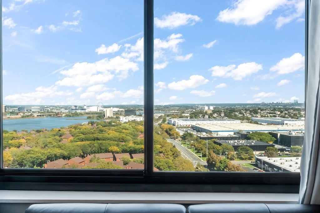 2110 HARMON COVE TOWER