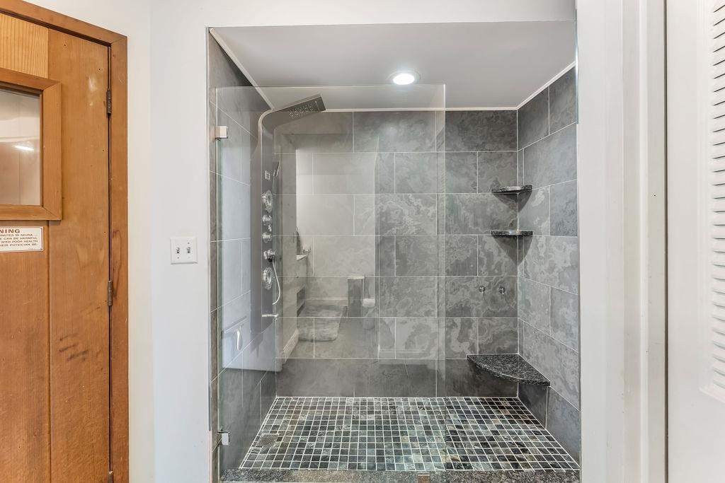 2110 HARMON COVE TOWER