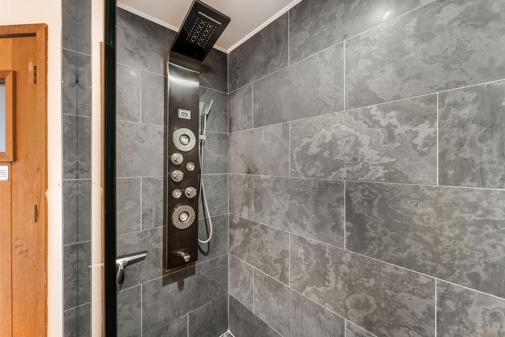 2110 HARMON COVE TOWER