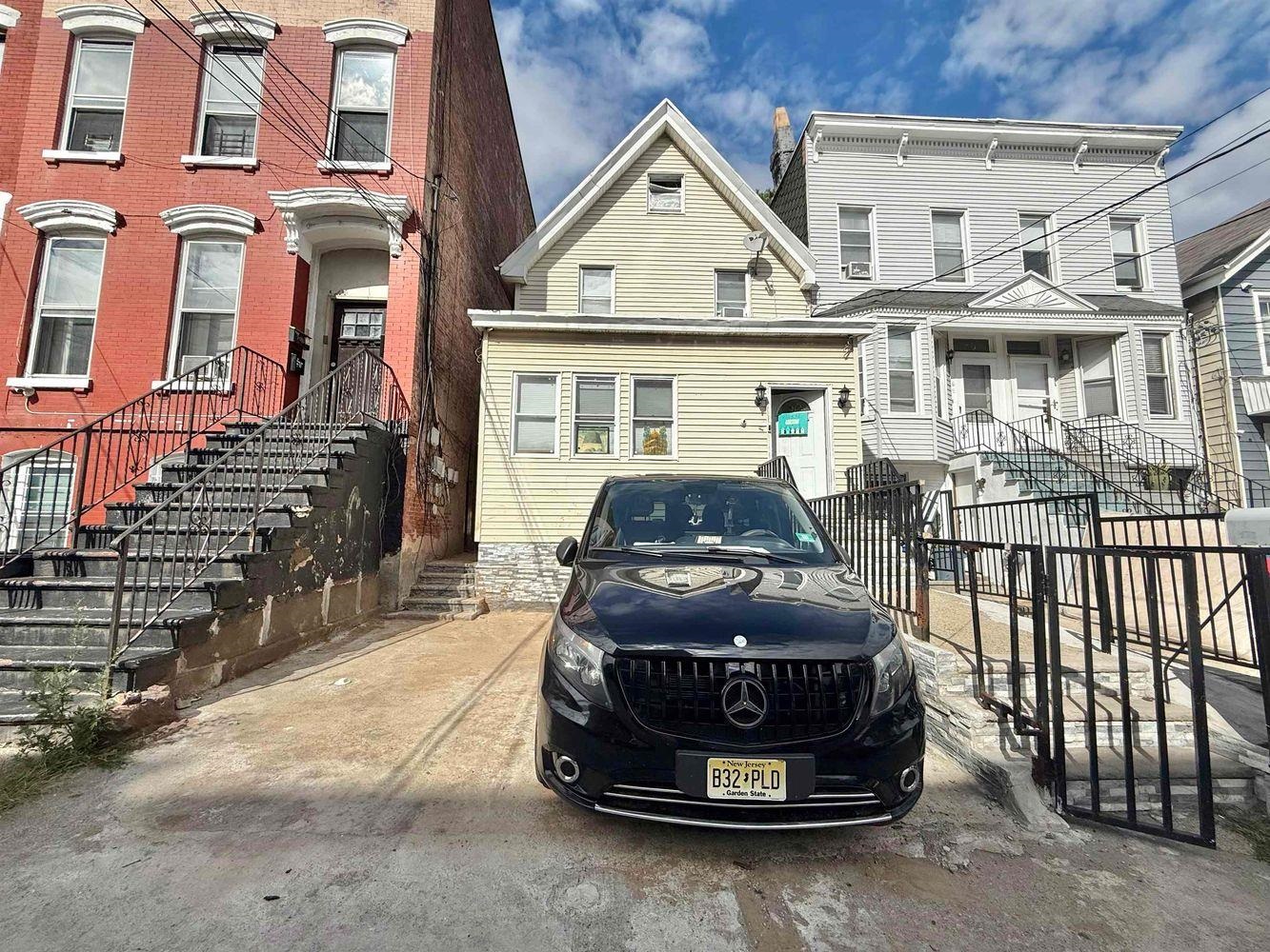 68 BRINKERHOFF ST
