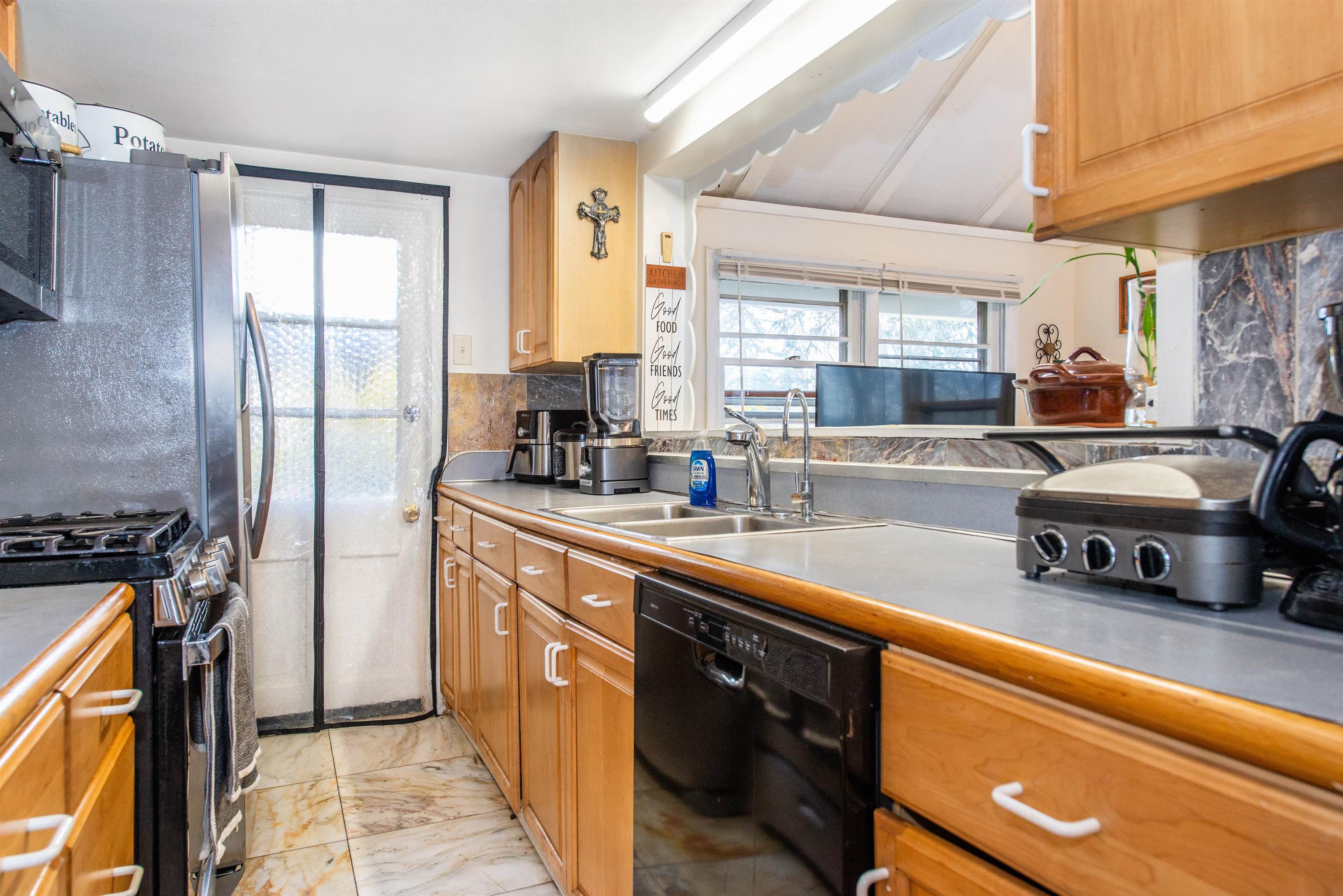 47 HILLSIDE RD