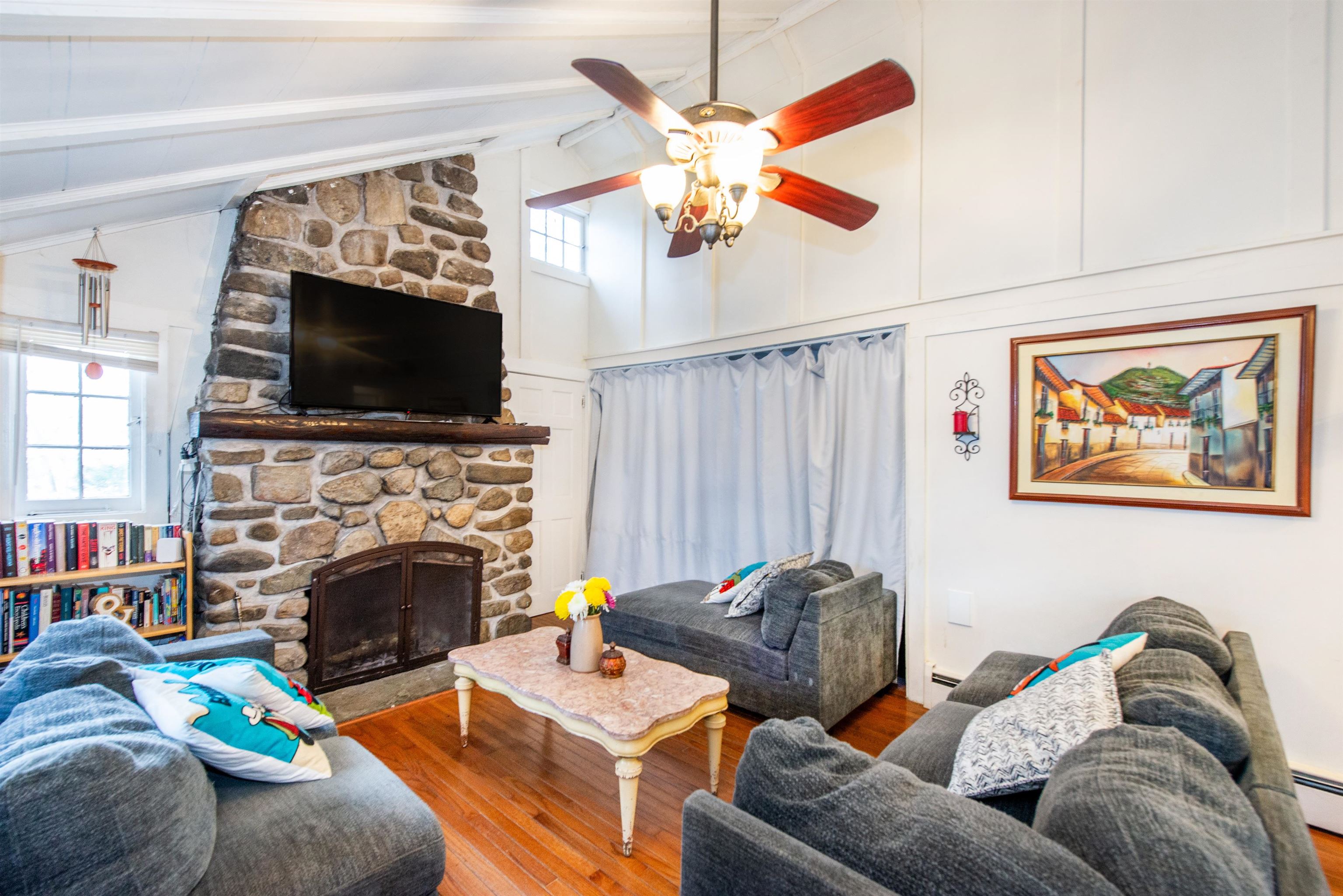 47 HILLSIDE RD